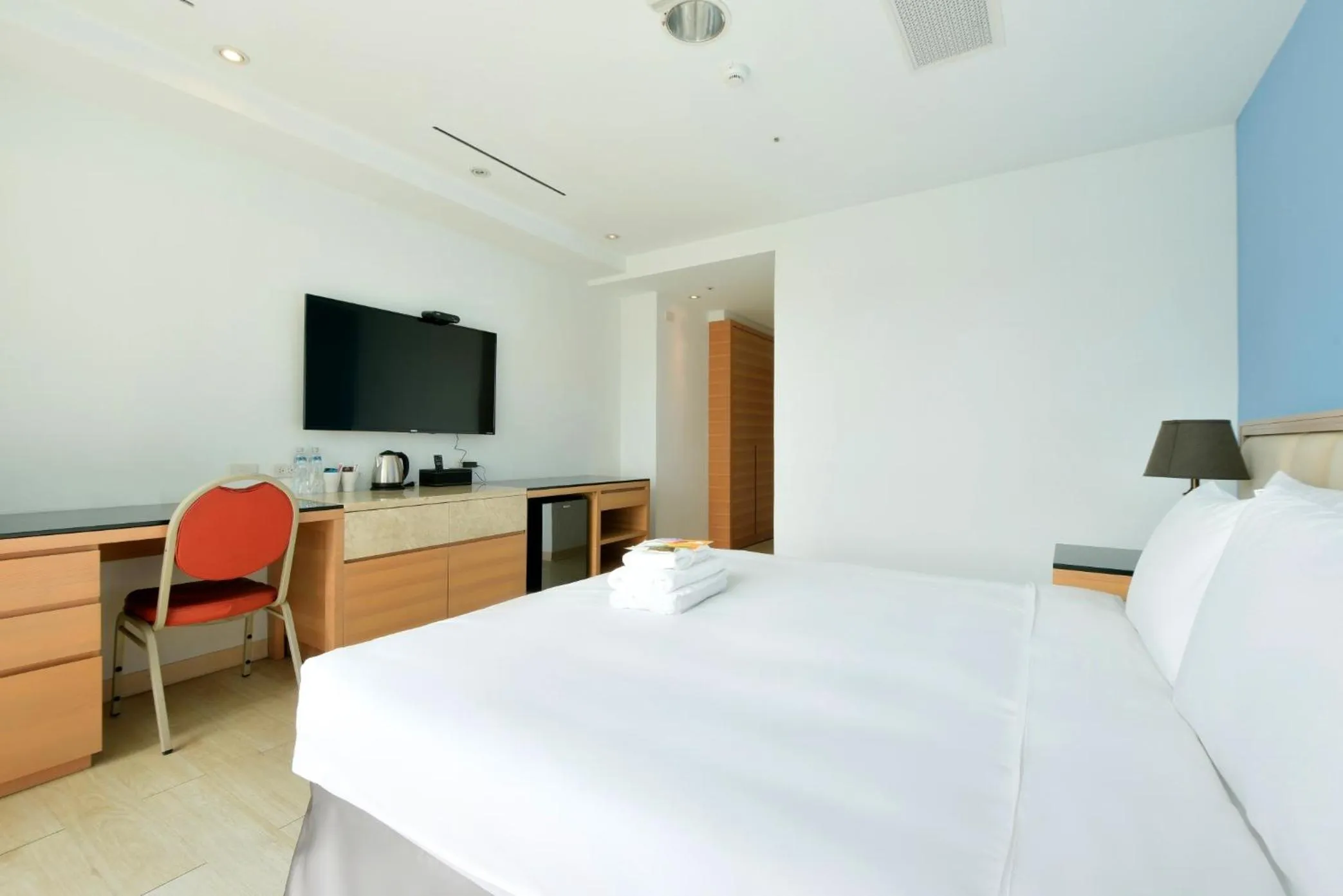 Bed in Hotel Champs Elysées