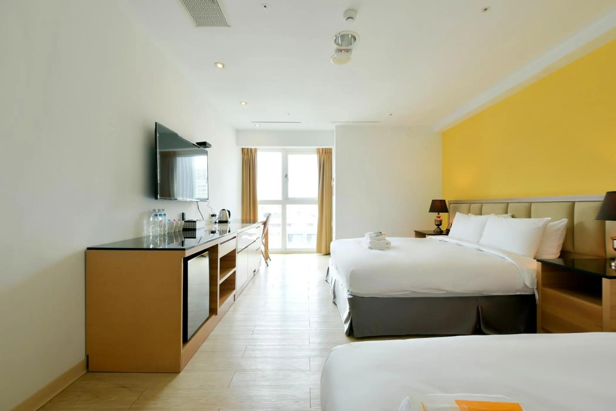 Bed in Hotel Champs Elysées