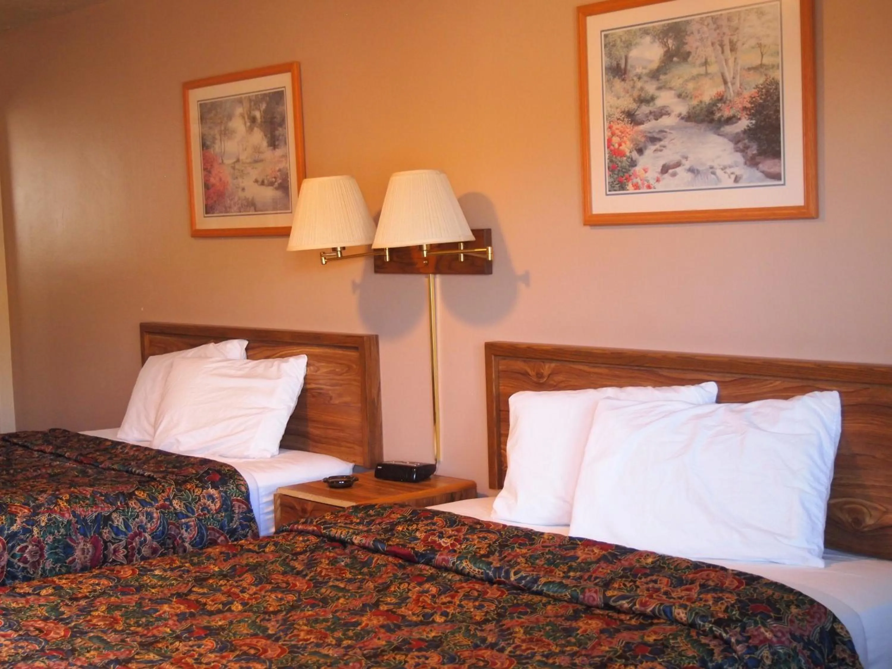 Bedroom in Eagle Motel