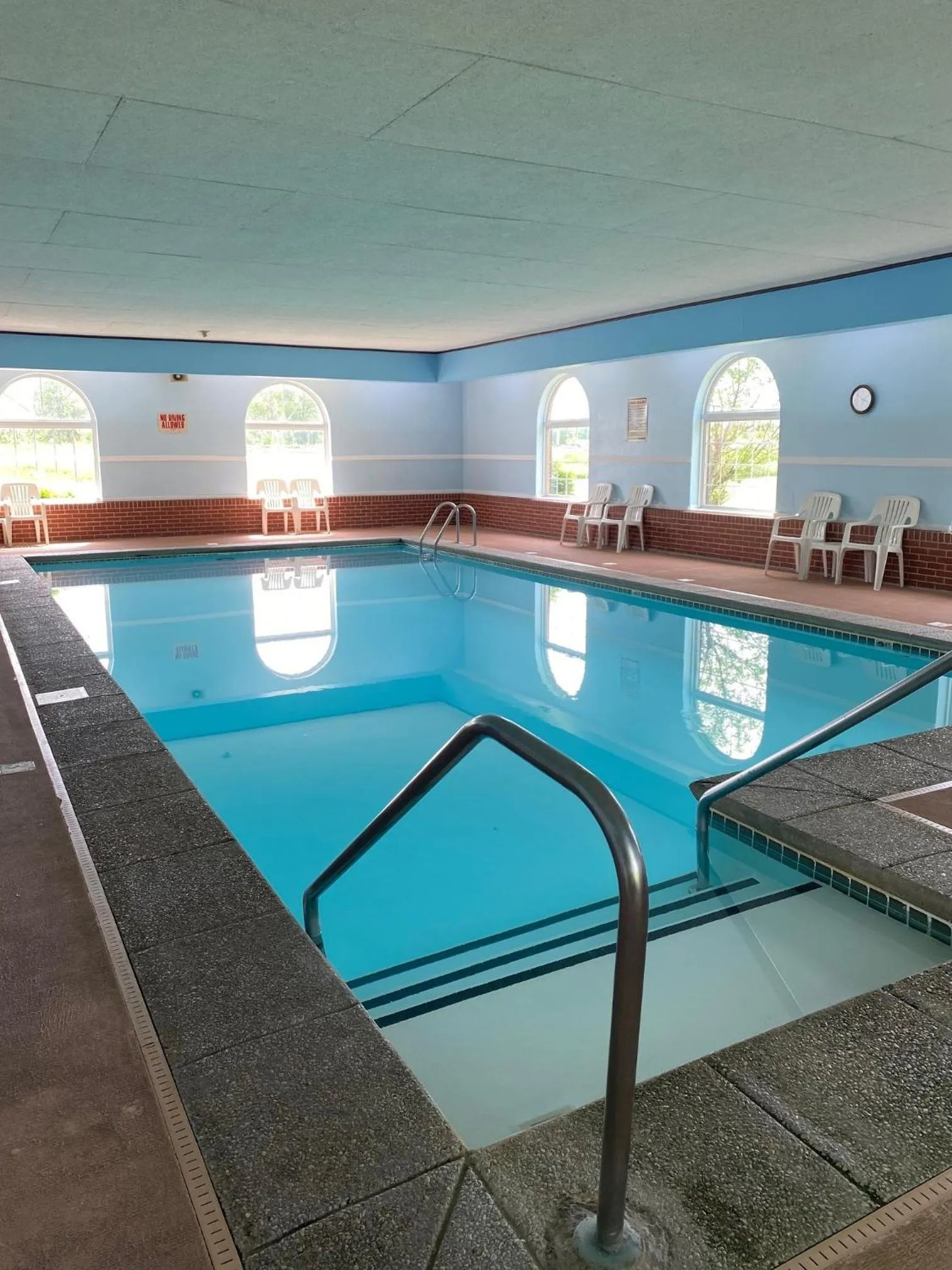 Super 8 by Wyndham New Hampton