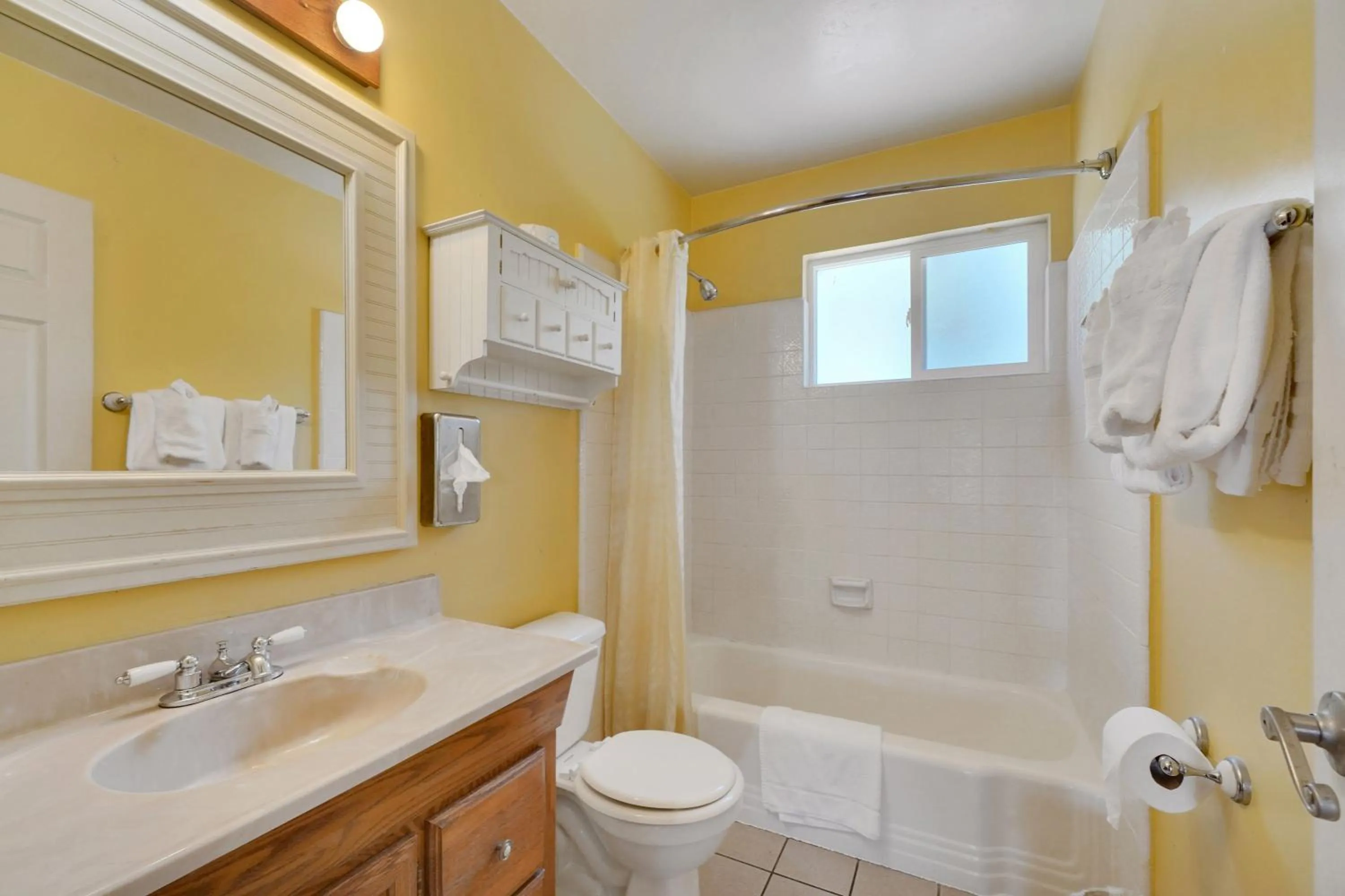 Bath in Quality Inn & Suites