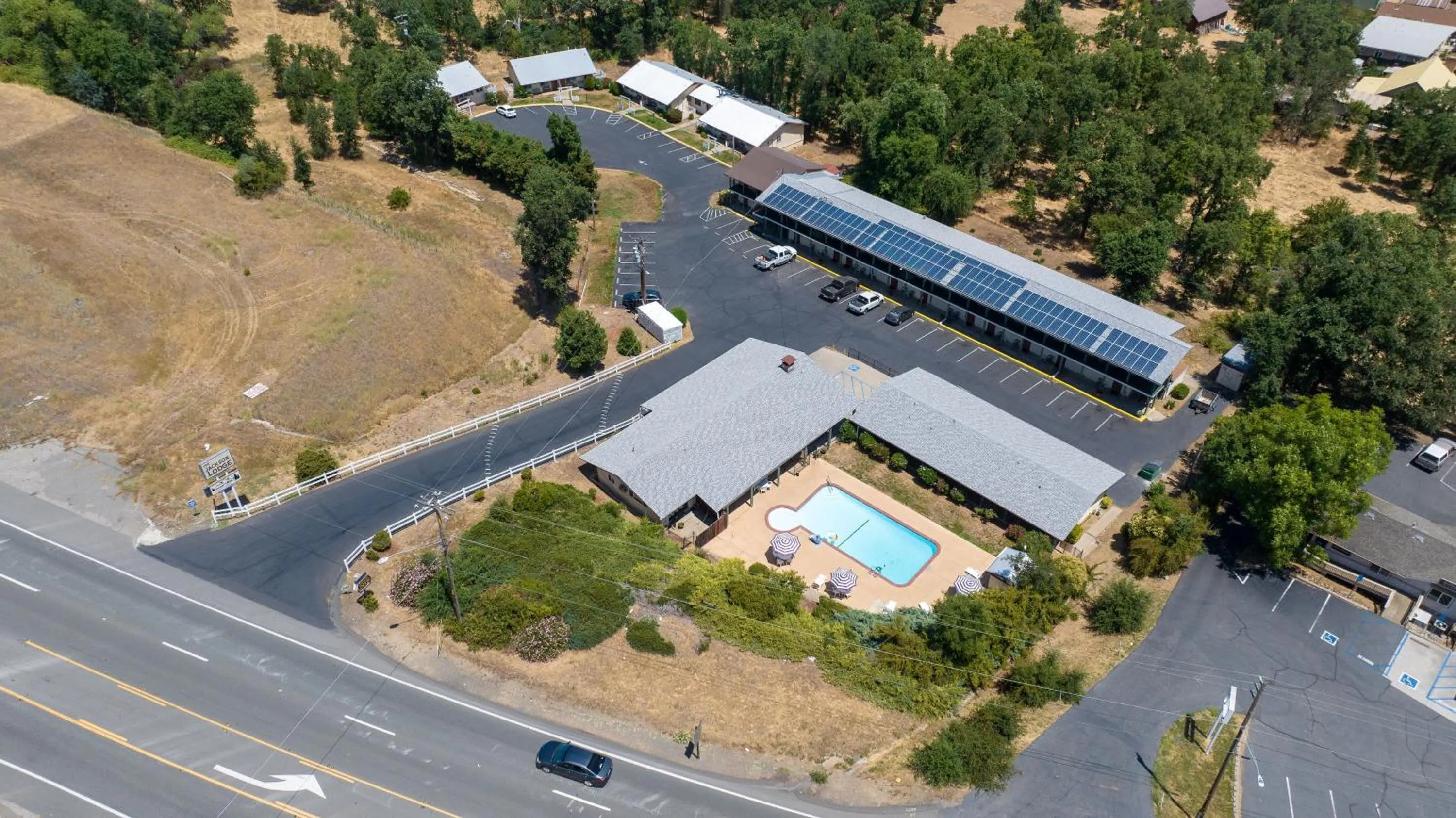 Property building, Bird's-eye View in The Jackson Lodge