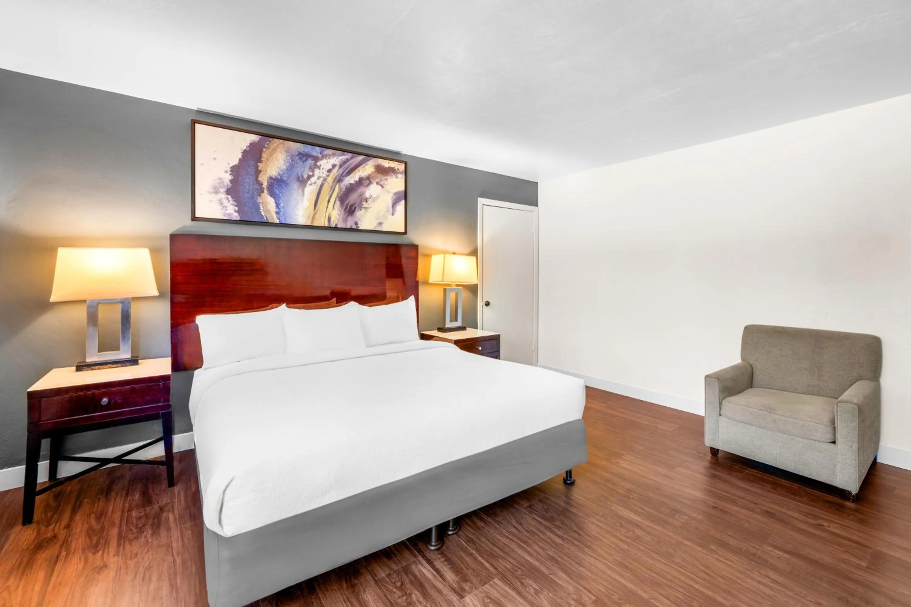 Bed in Quality Inn & Suites