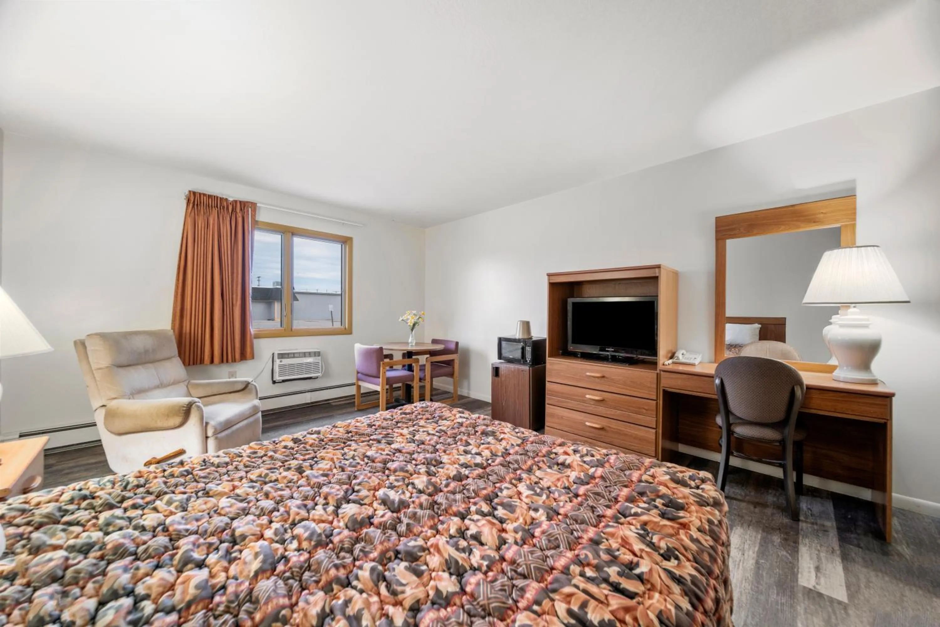 Bed in Executive Inn