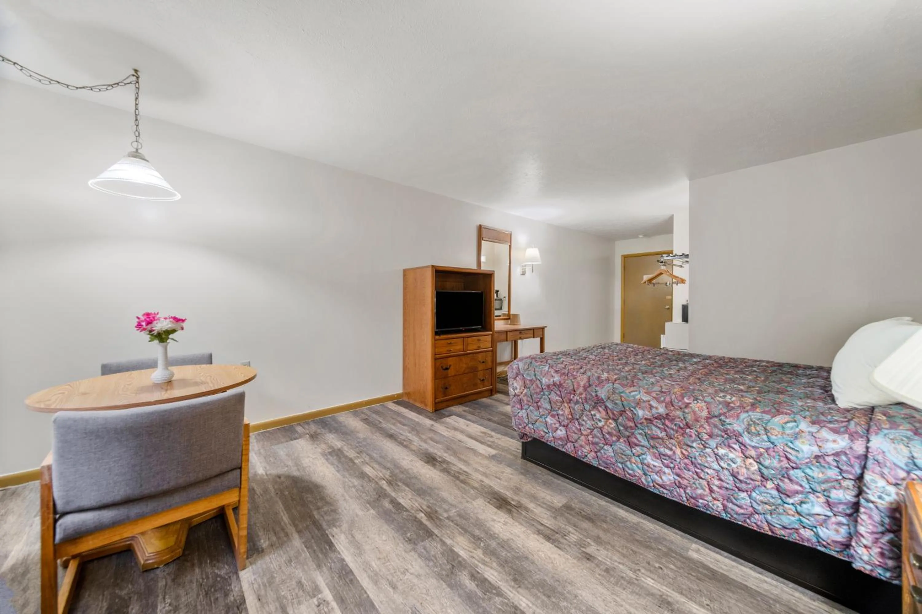 Bed in Executive Inn