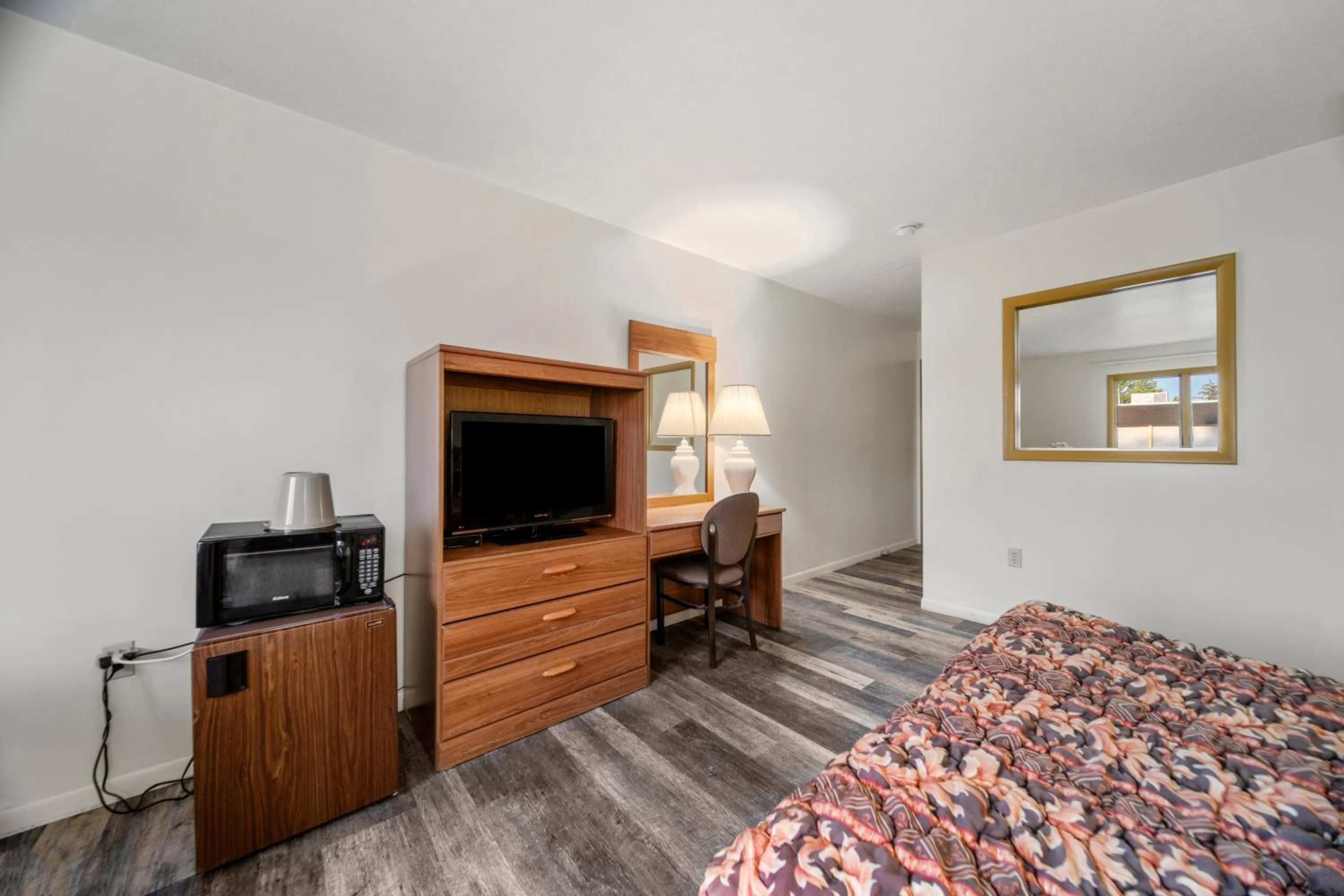 Bed in Executive Inn