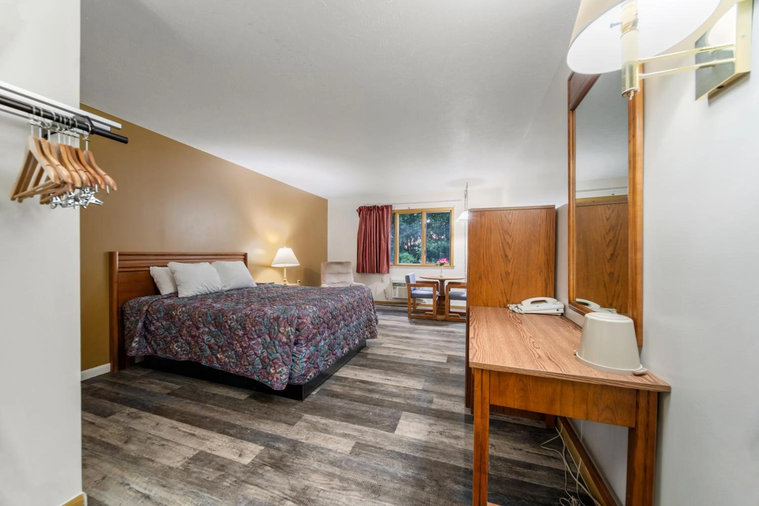 Bed in Executive Inn