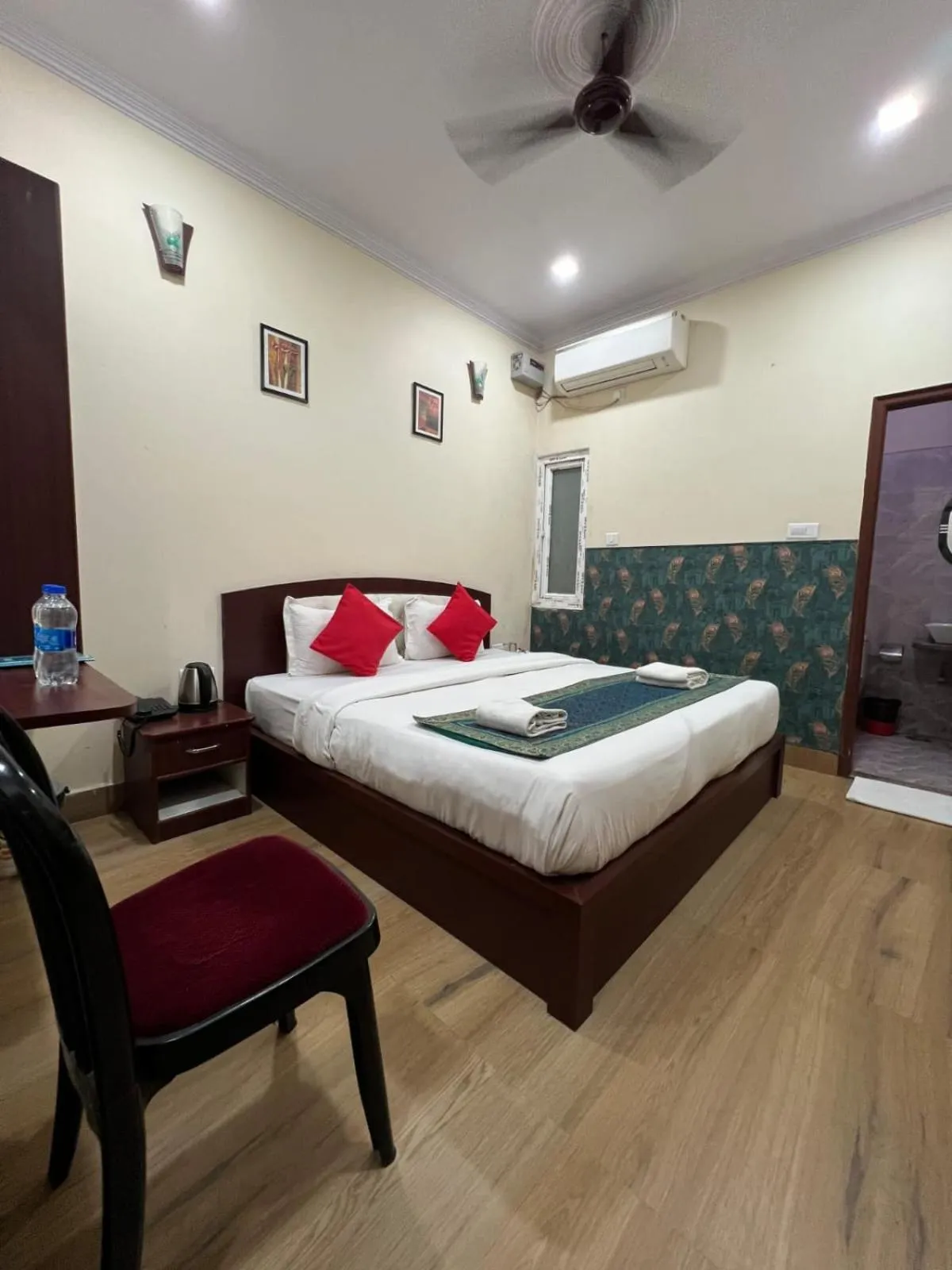 Bed in The Century Plaza Hotel