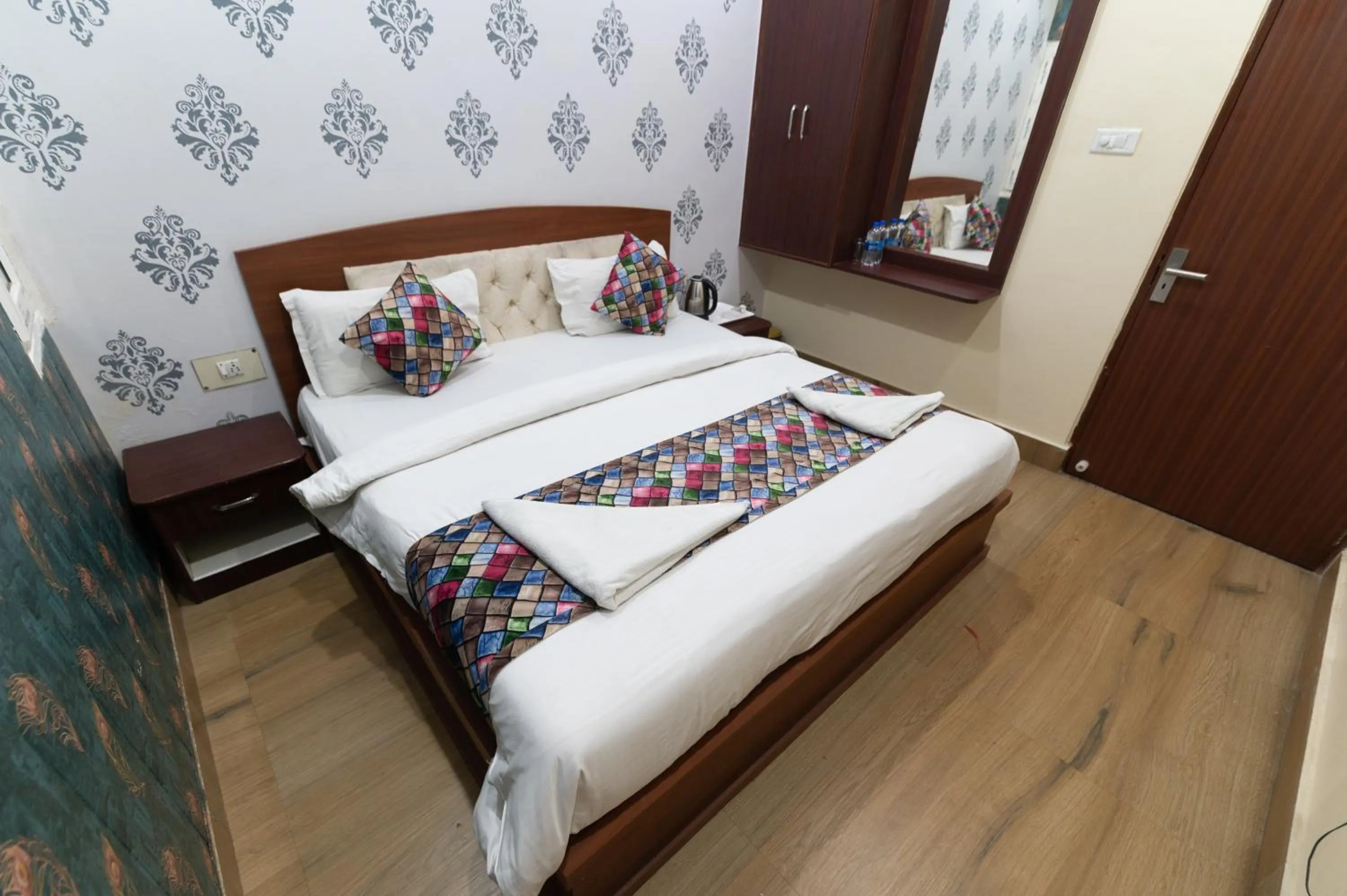 Photo of the whole room, Bed in The Century Plaza Hotel