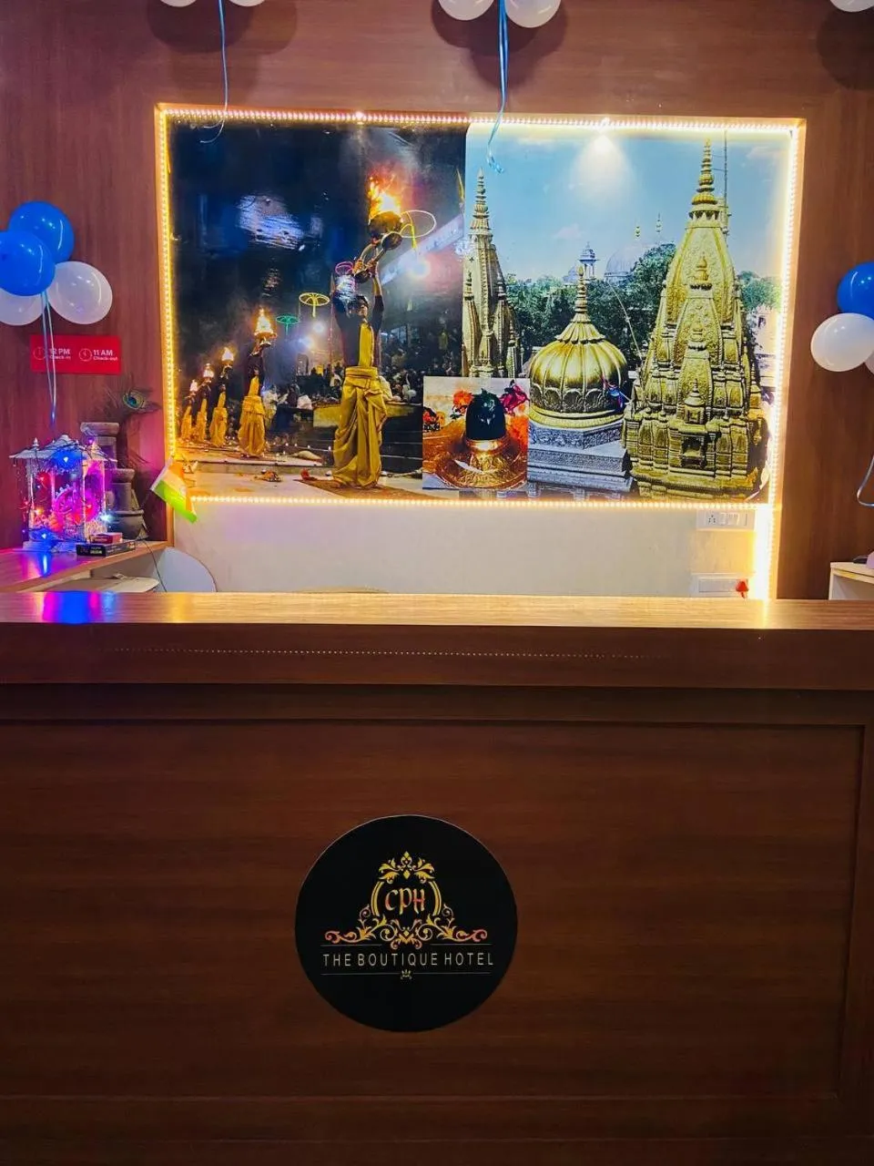 Lobby or reception in The Century Plaza Hotel