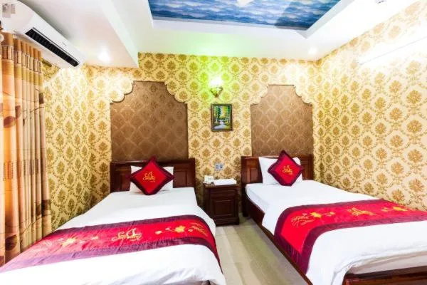 Bed in KHÁCH SẠN SEN VÀNG