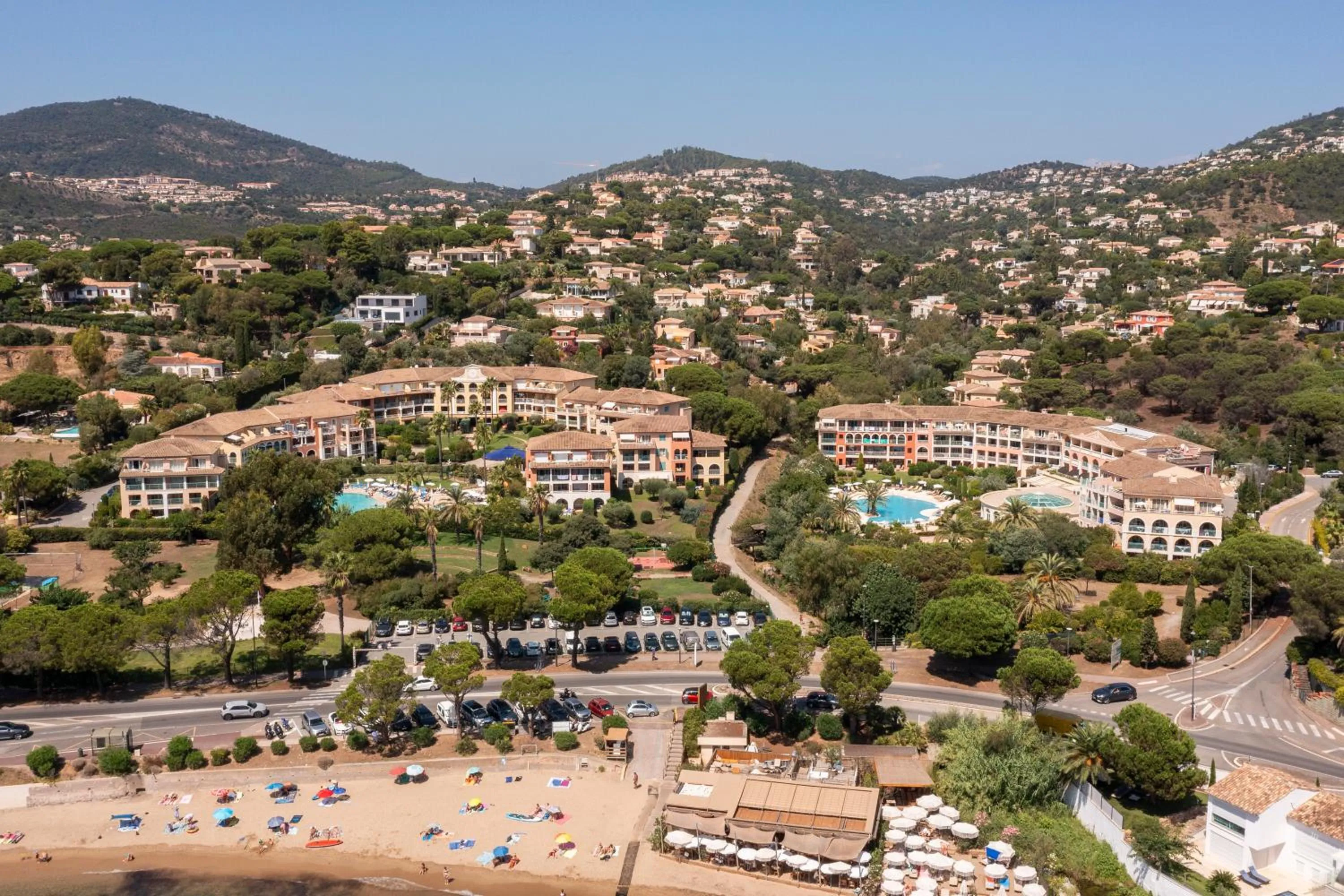 Property building in Résidence Pierre & Vacances Premium Les Calanques des Issambres