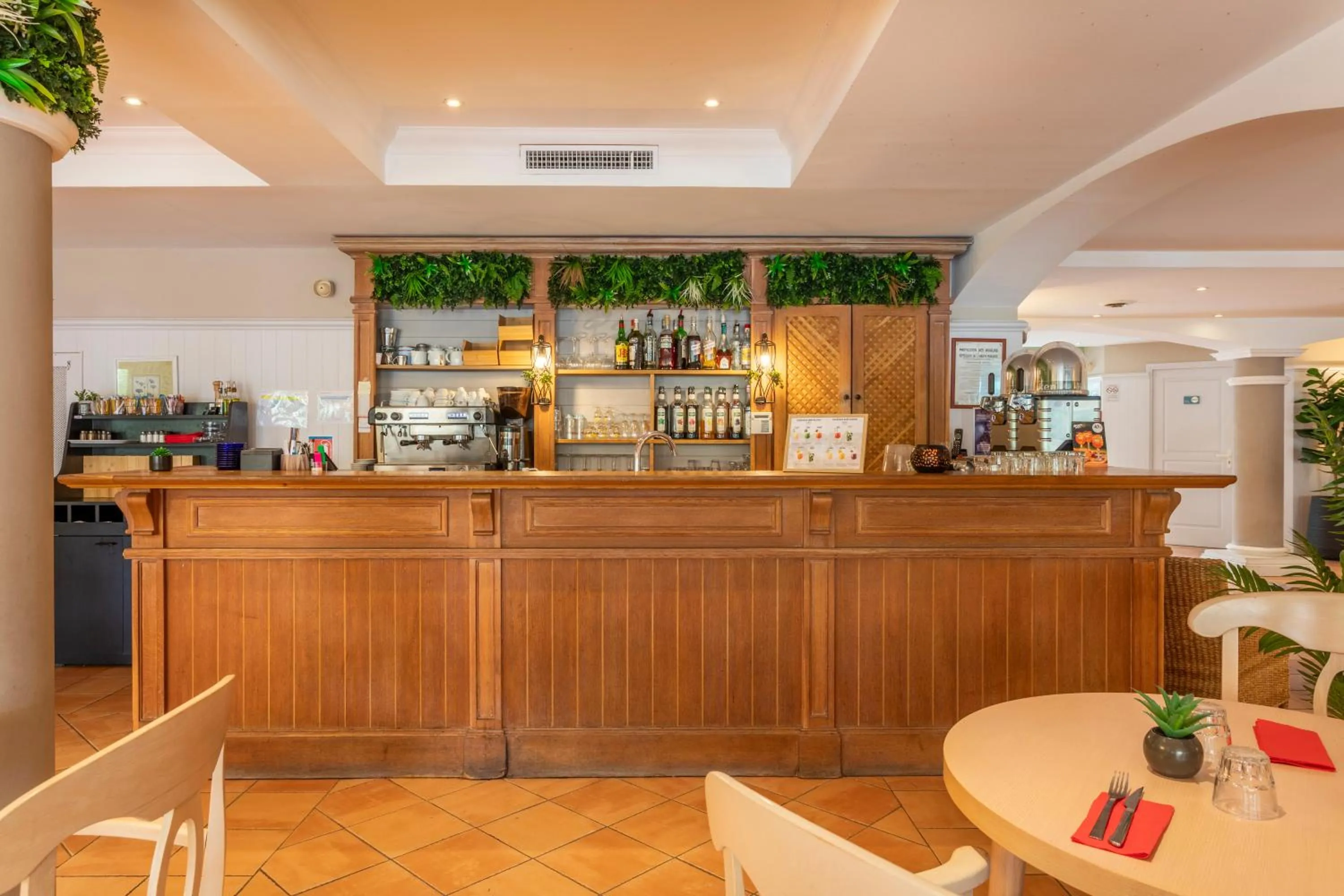 Restaurant/places to eat in Résidence Pierre & Vacances Premium Les Calanques des Issambres