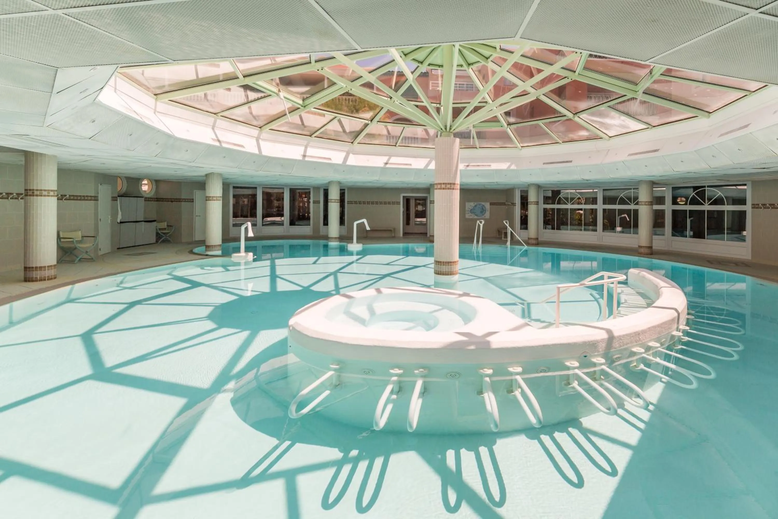 Spa and wellness centre/facilities in Résidence Pierre & Vacances Premium Les Calanques des Issambres