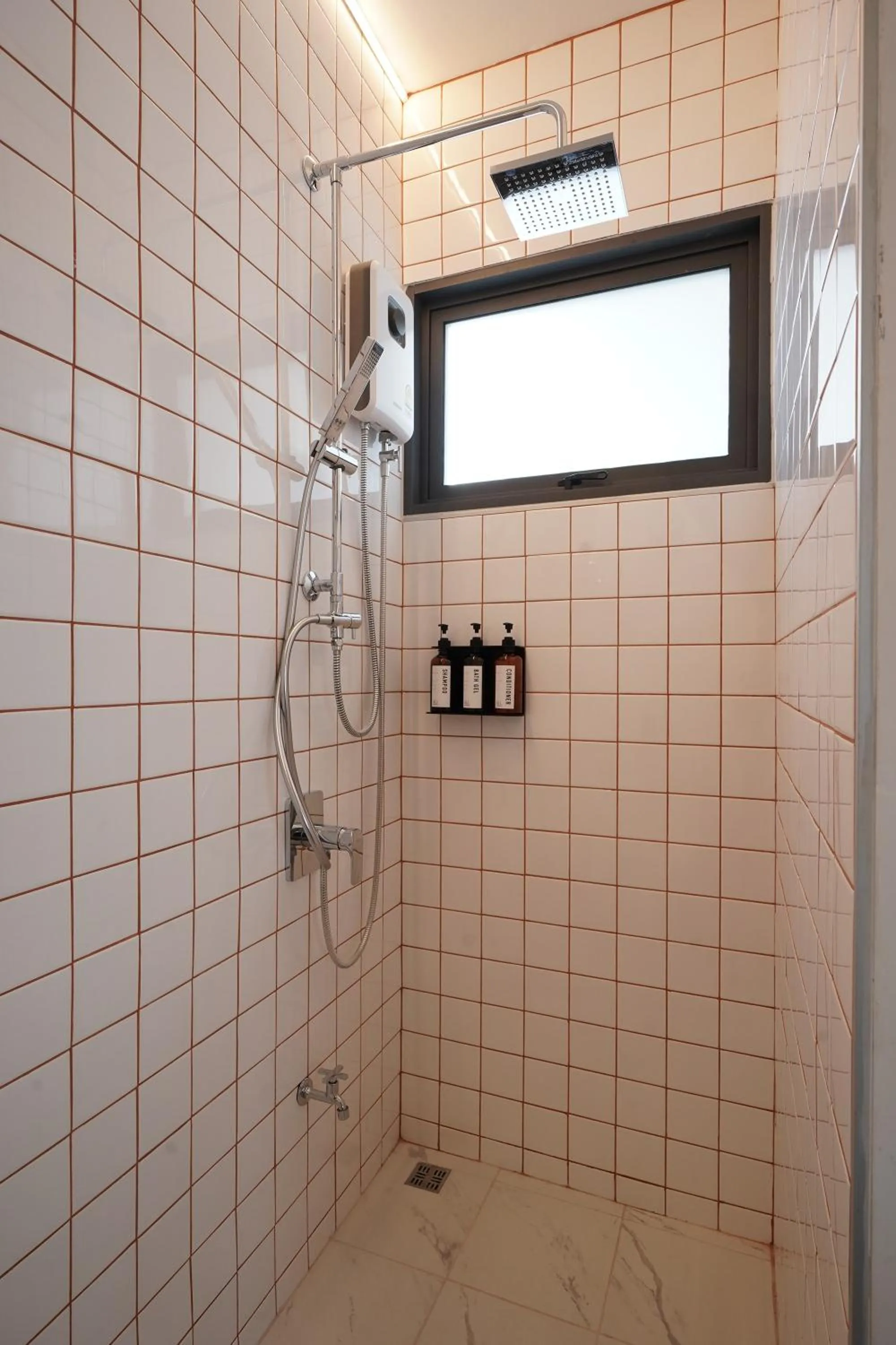 Bathroom in Wonderwall Hotel