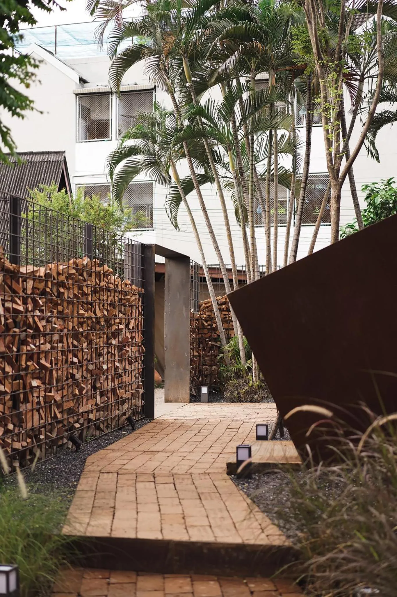 Area and facilities in Wonderwall Hotel