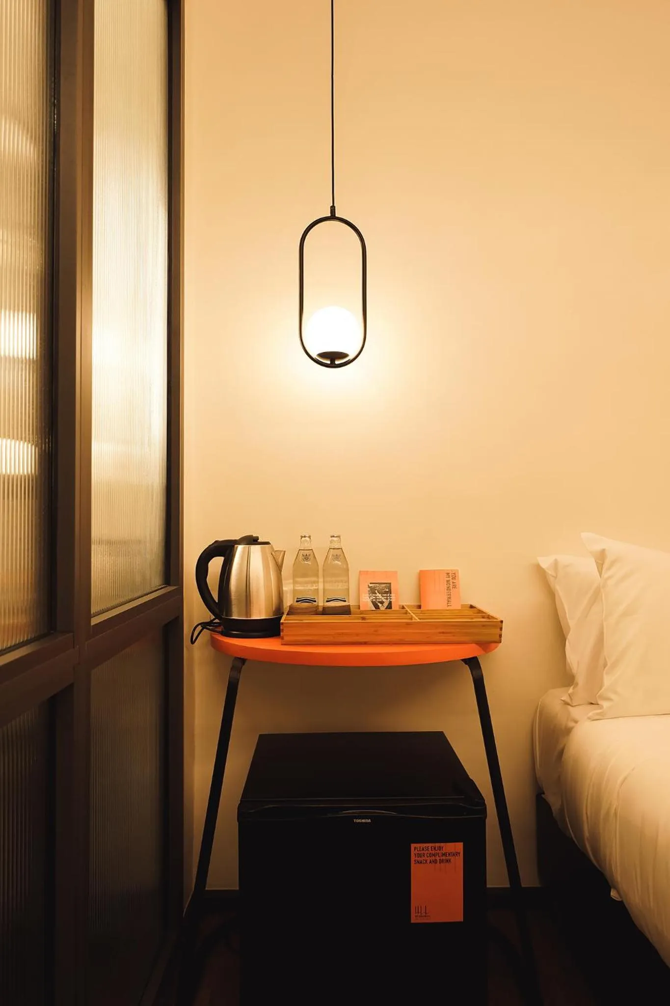 Coffee/tea facilities, Bed in Wonderwall Hotel