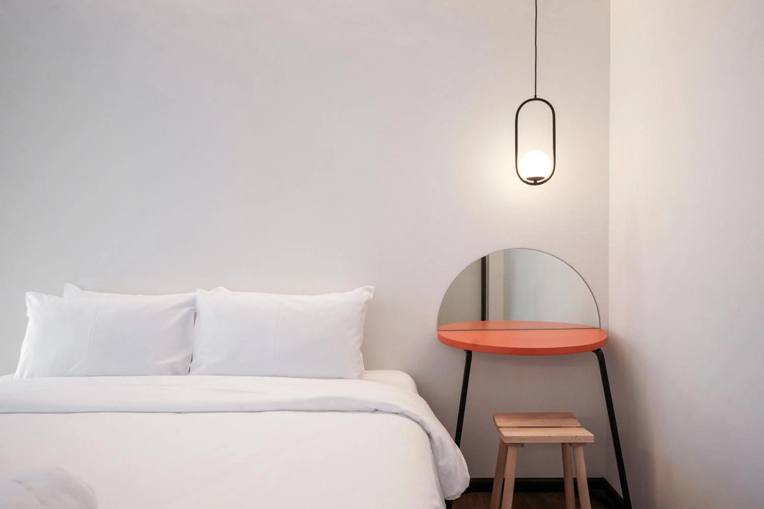 Bedroom, Bed in Wonderwall Hotel