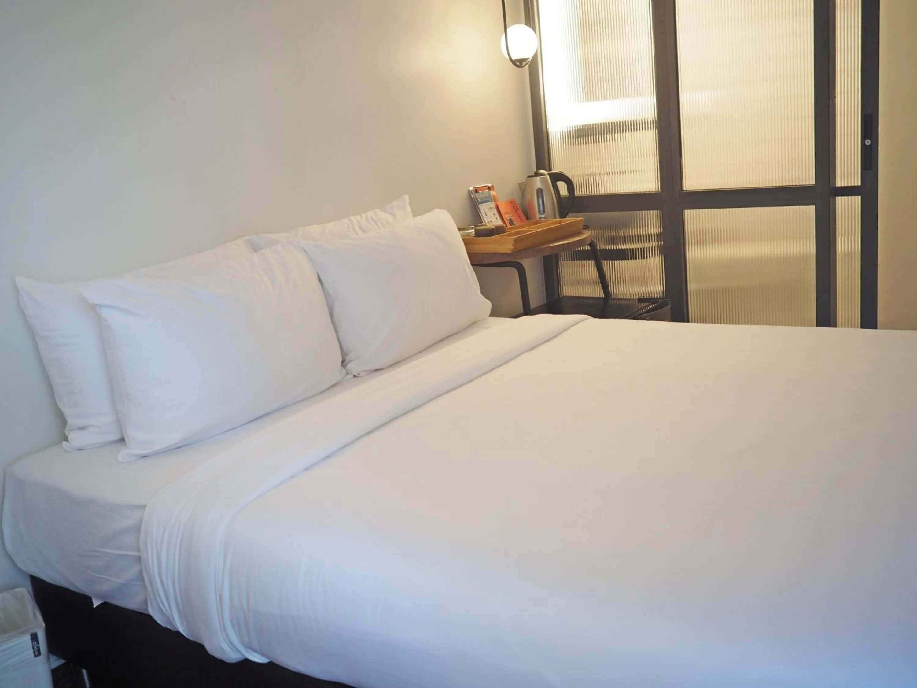 Bedroom, Bed in Wonderwall Hotel