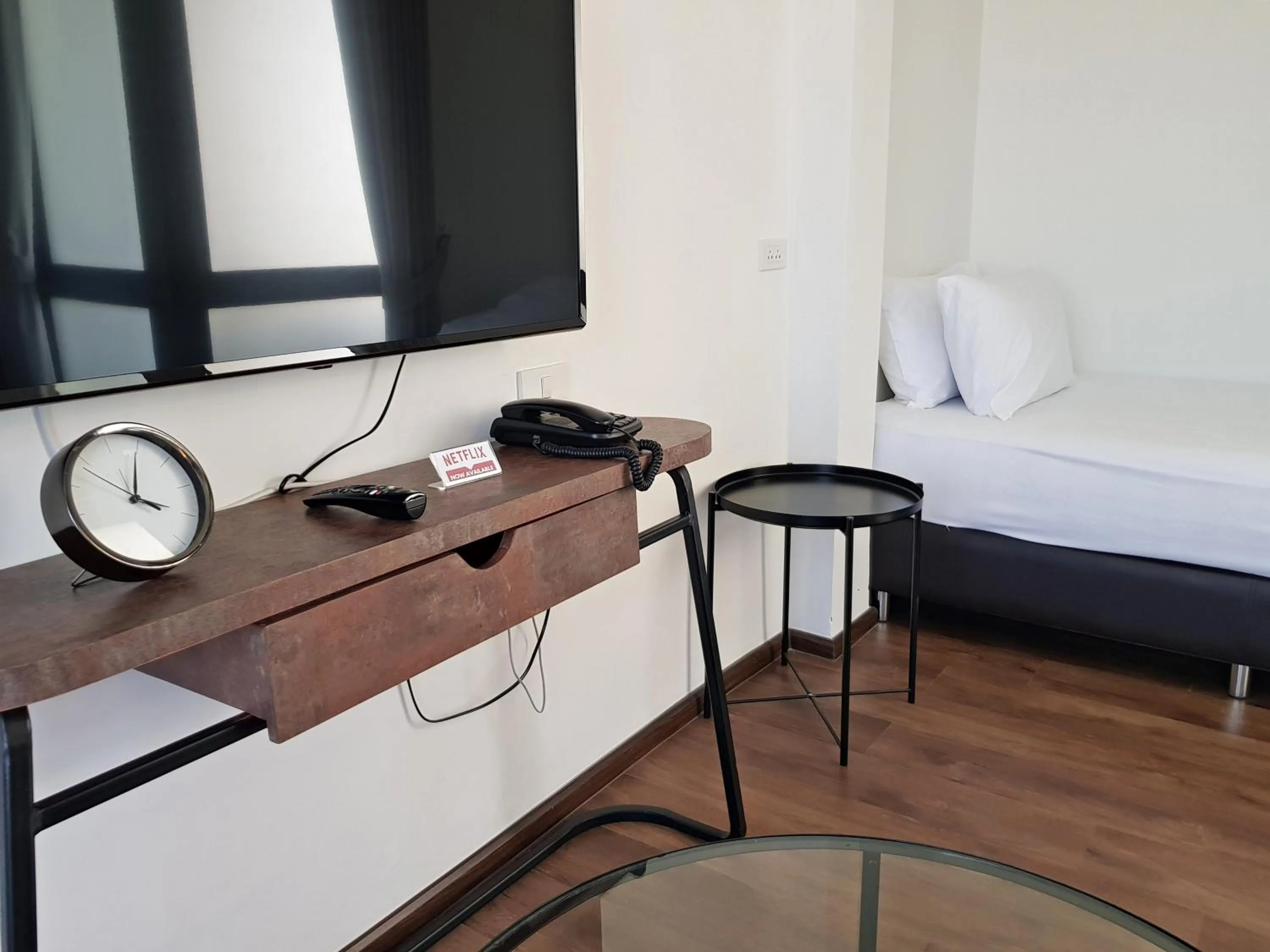 Bedroom, Bed in Wonderwall Hotel