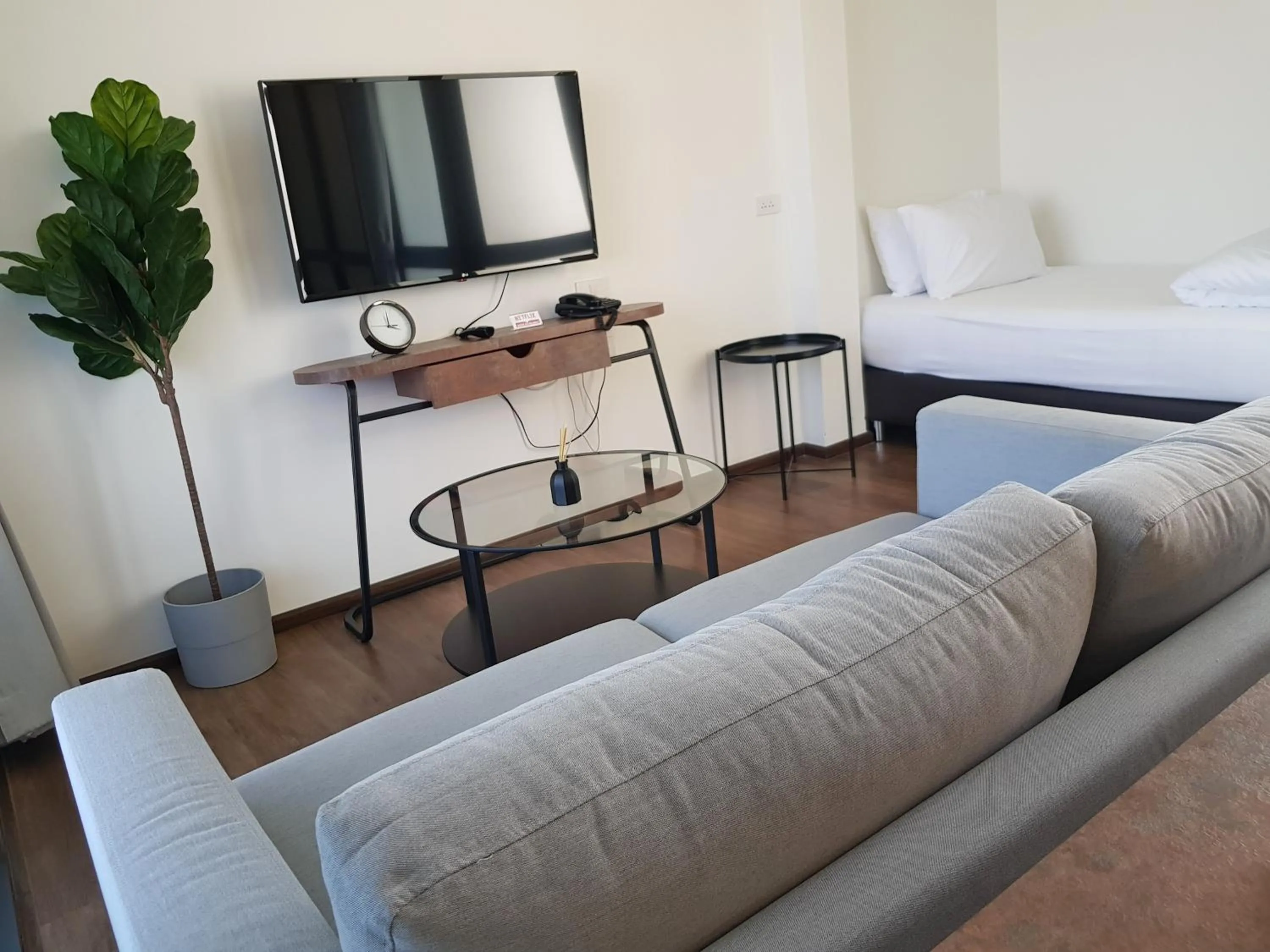 Bedroom, Bed in Wonderwall Hotel