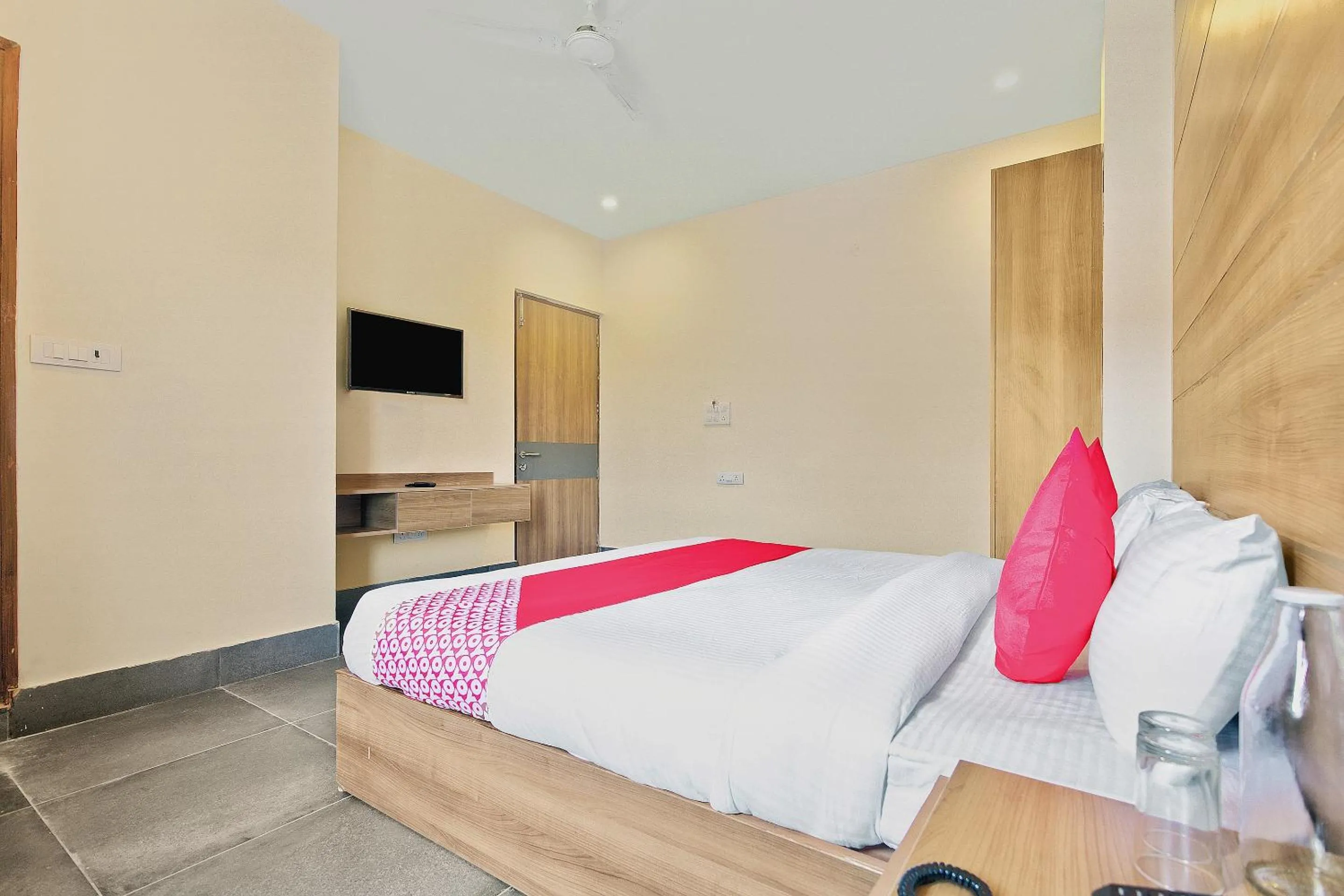 Bedroom, Bed in Super Hotel O Blessings Residency