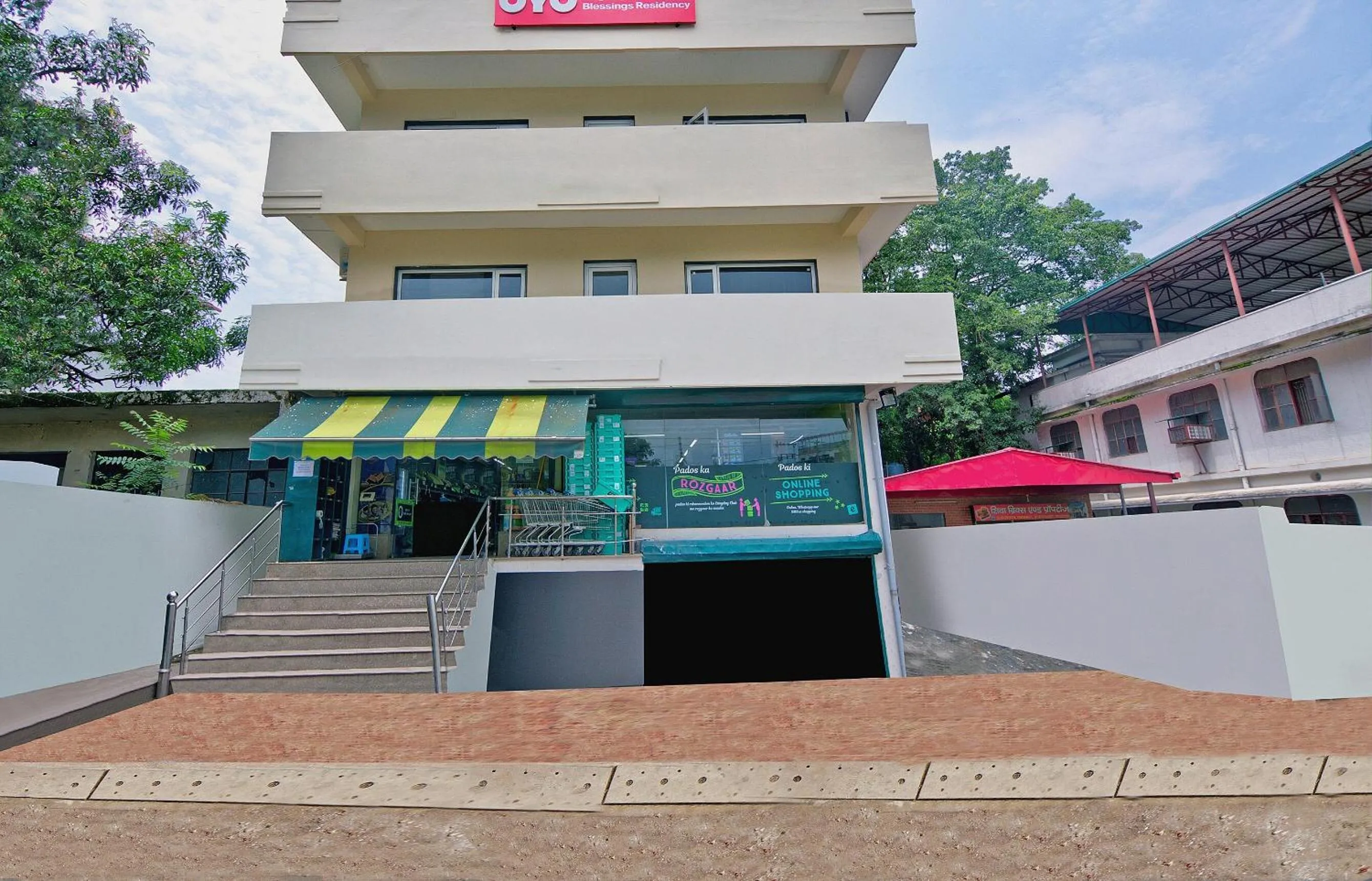 Facade/entrance in Super Hotel O Blessings Residency