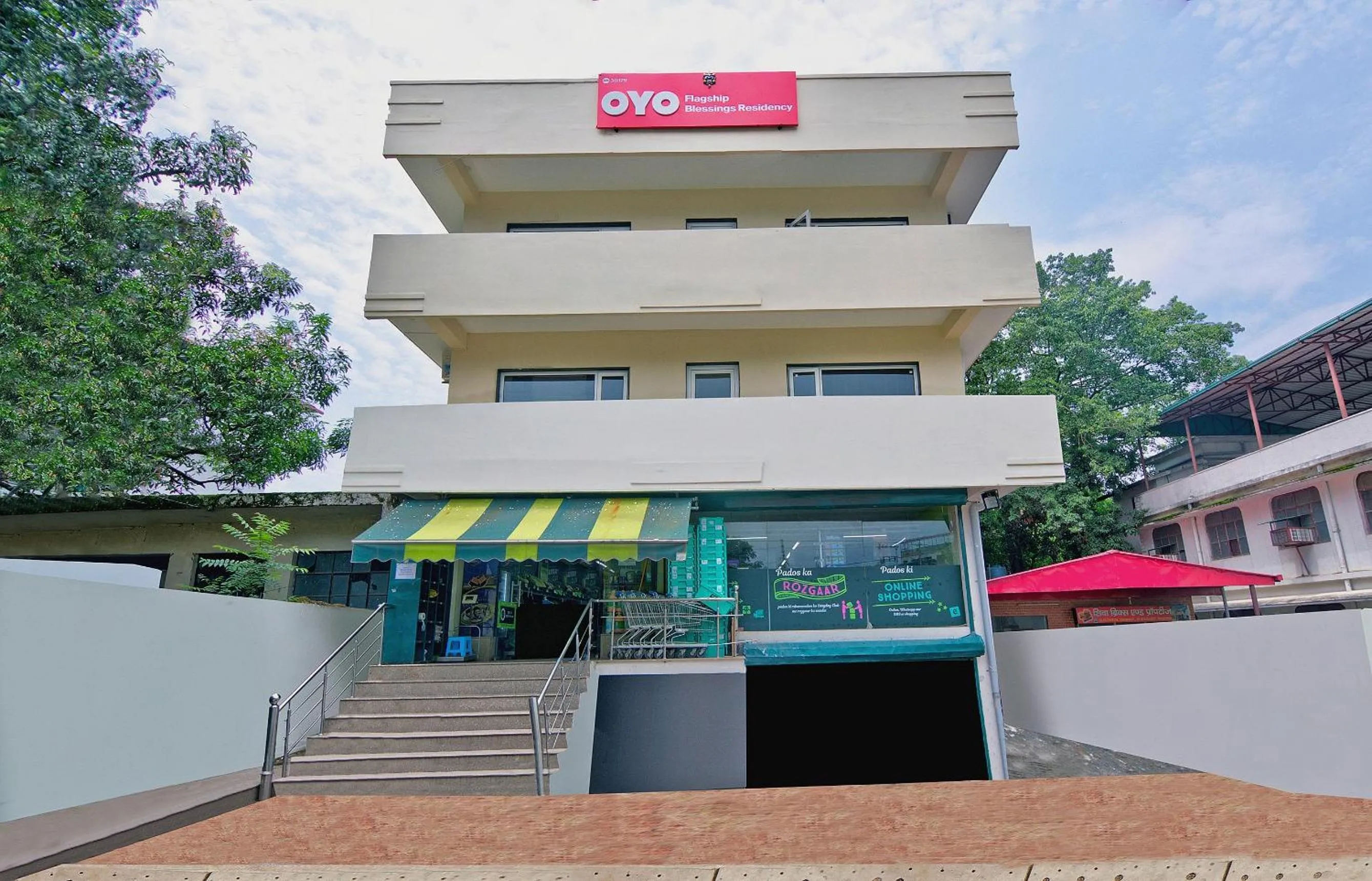 Facade/entrance in Super Hotel O Blessings Residency