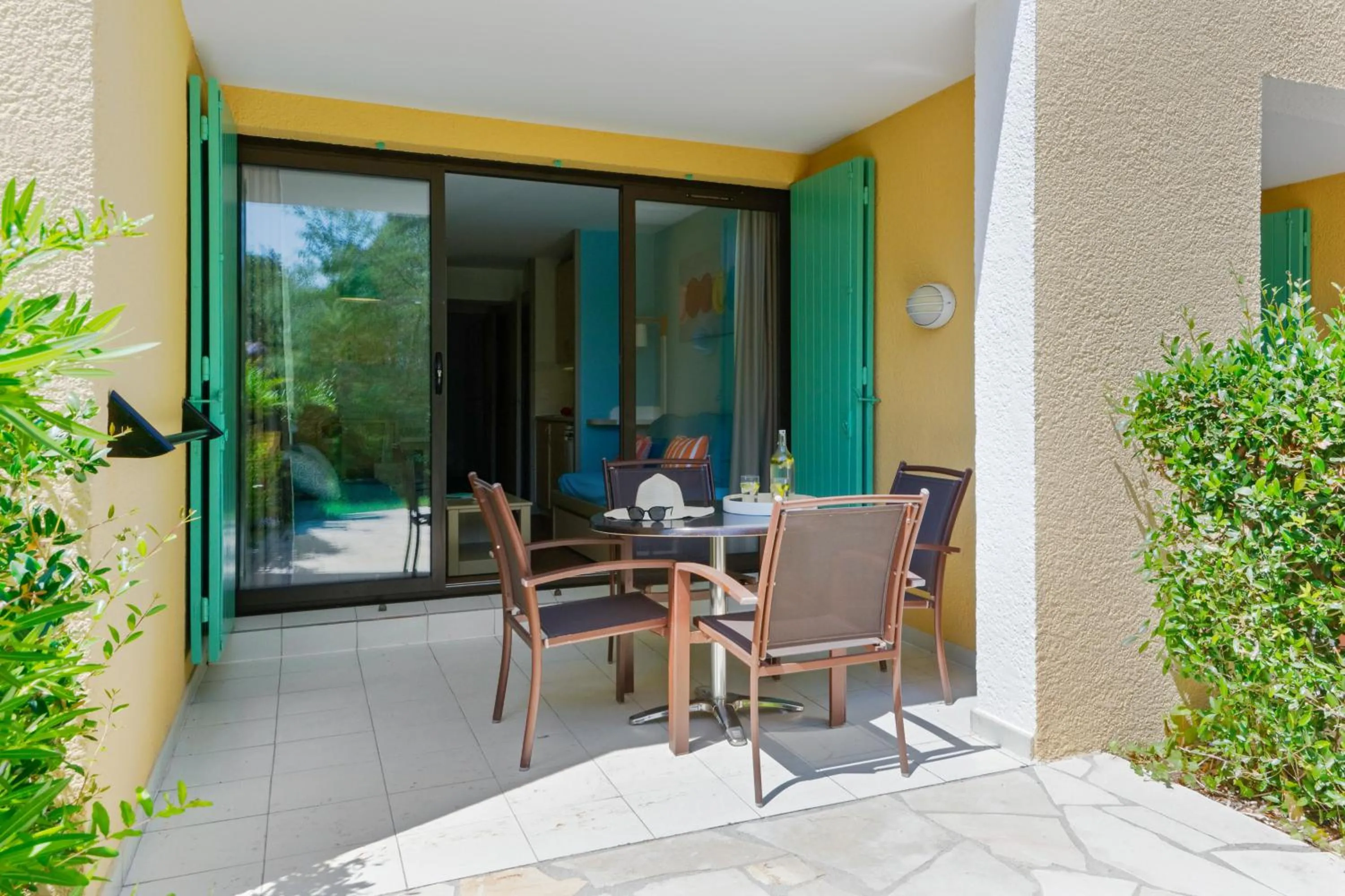 Patio in Résidence Pierre & Vacances Les Parcs de Grimaud