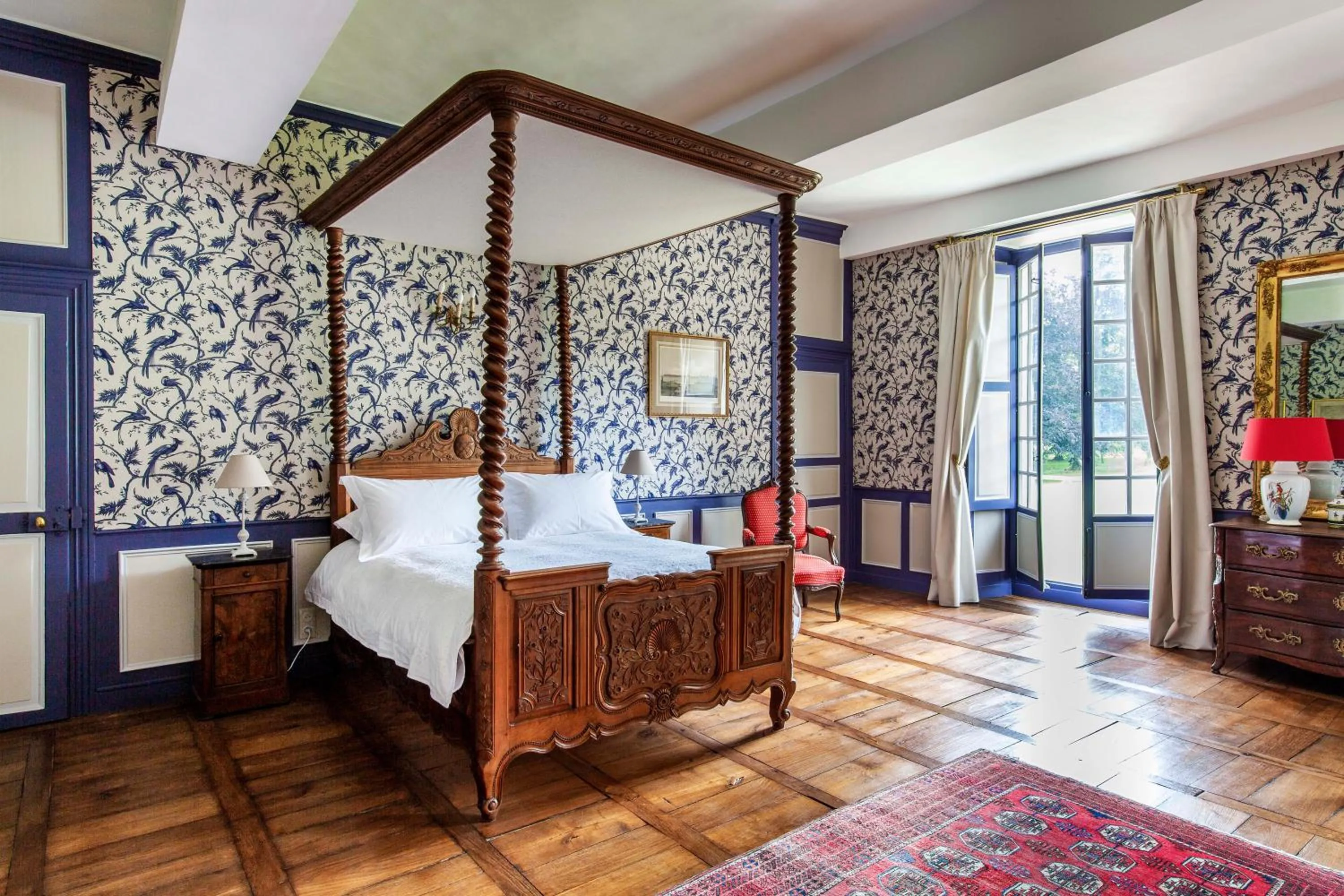 Bed in Chateau de la Villedubois