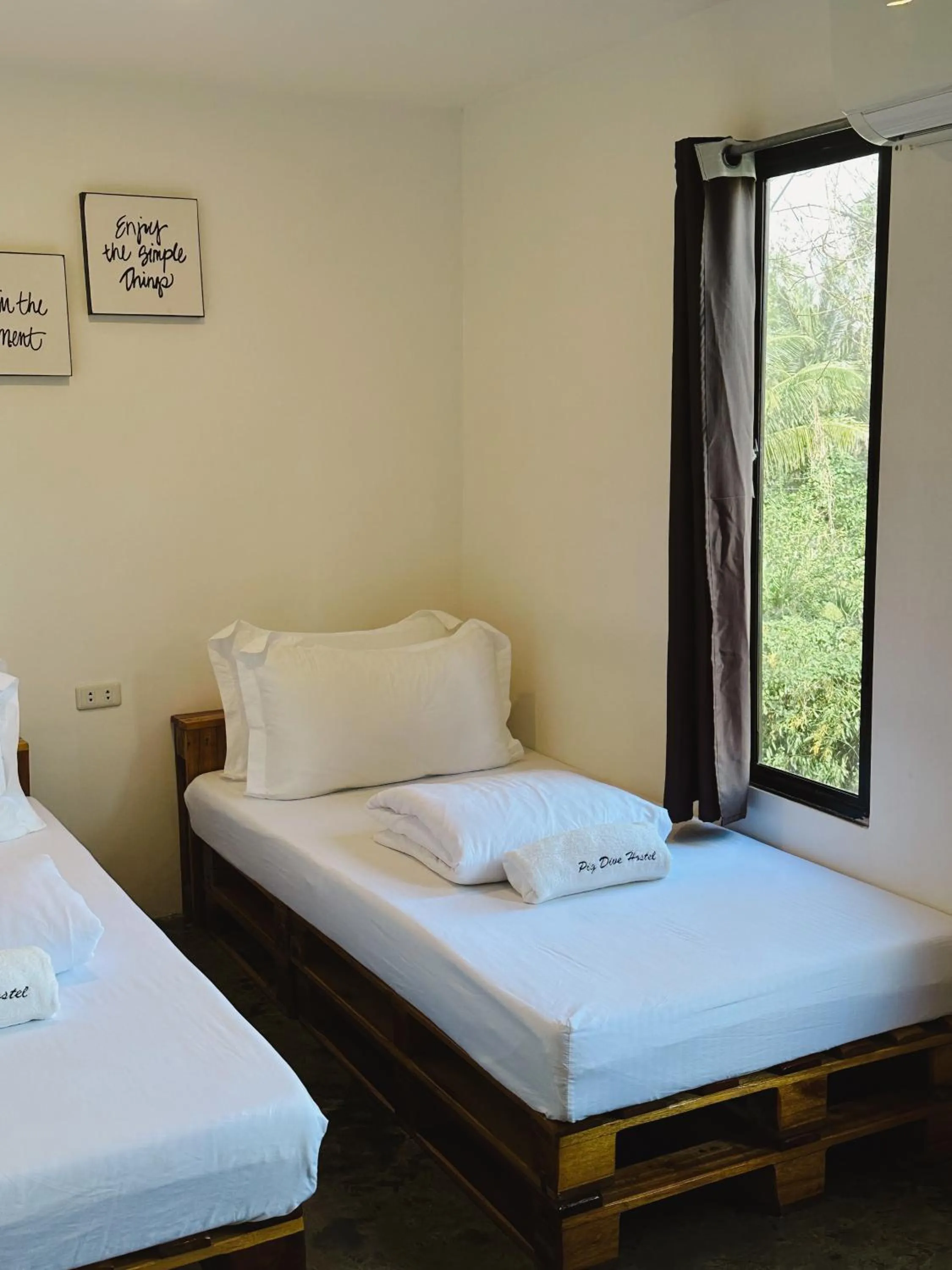 Bed in Pig Dive Hostel Moalboal