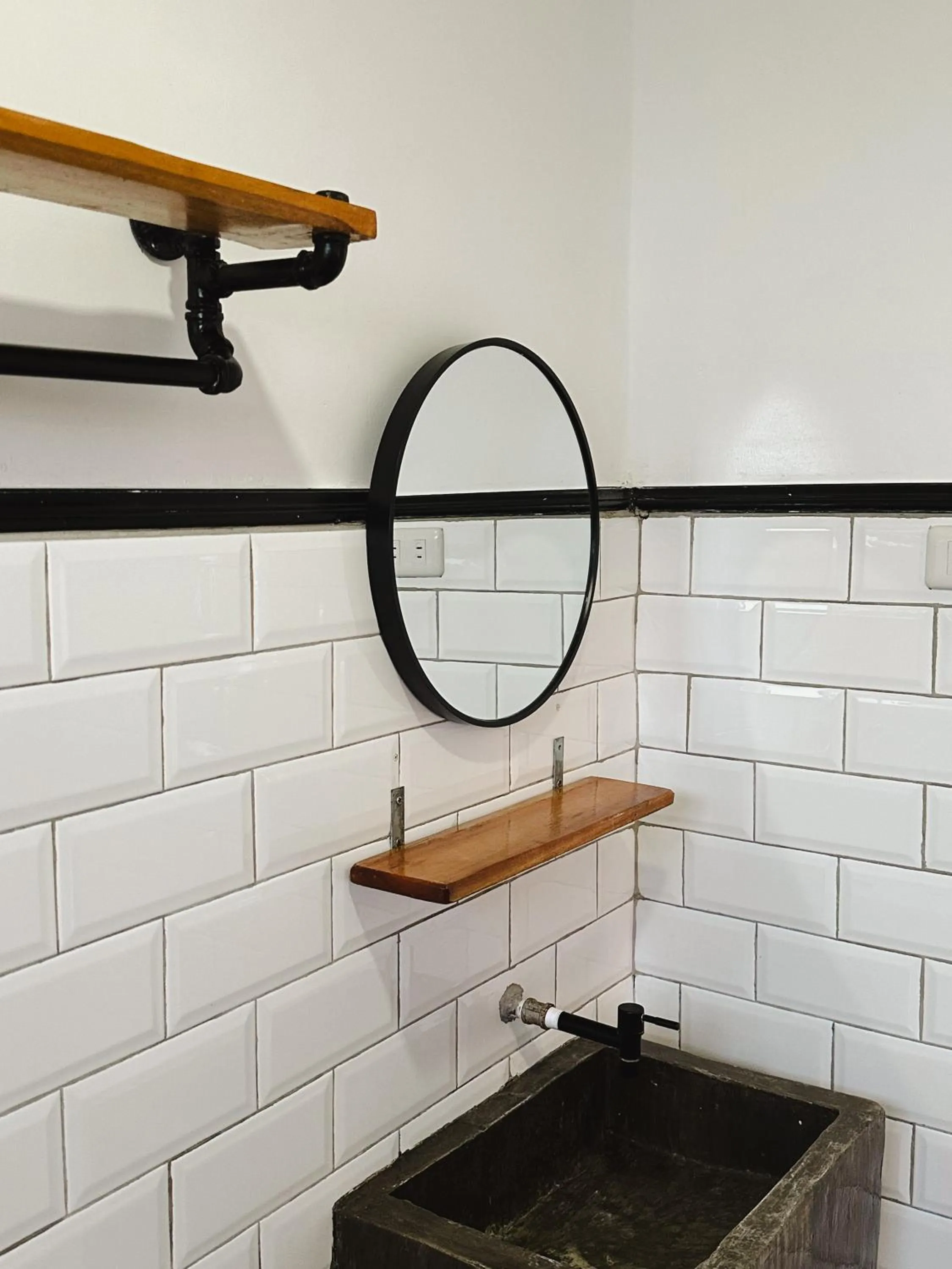 Bathroom in Pig Dive Hostel Moalboal