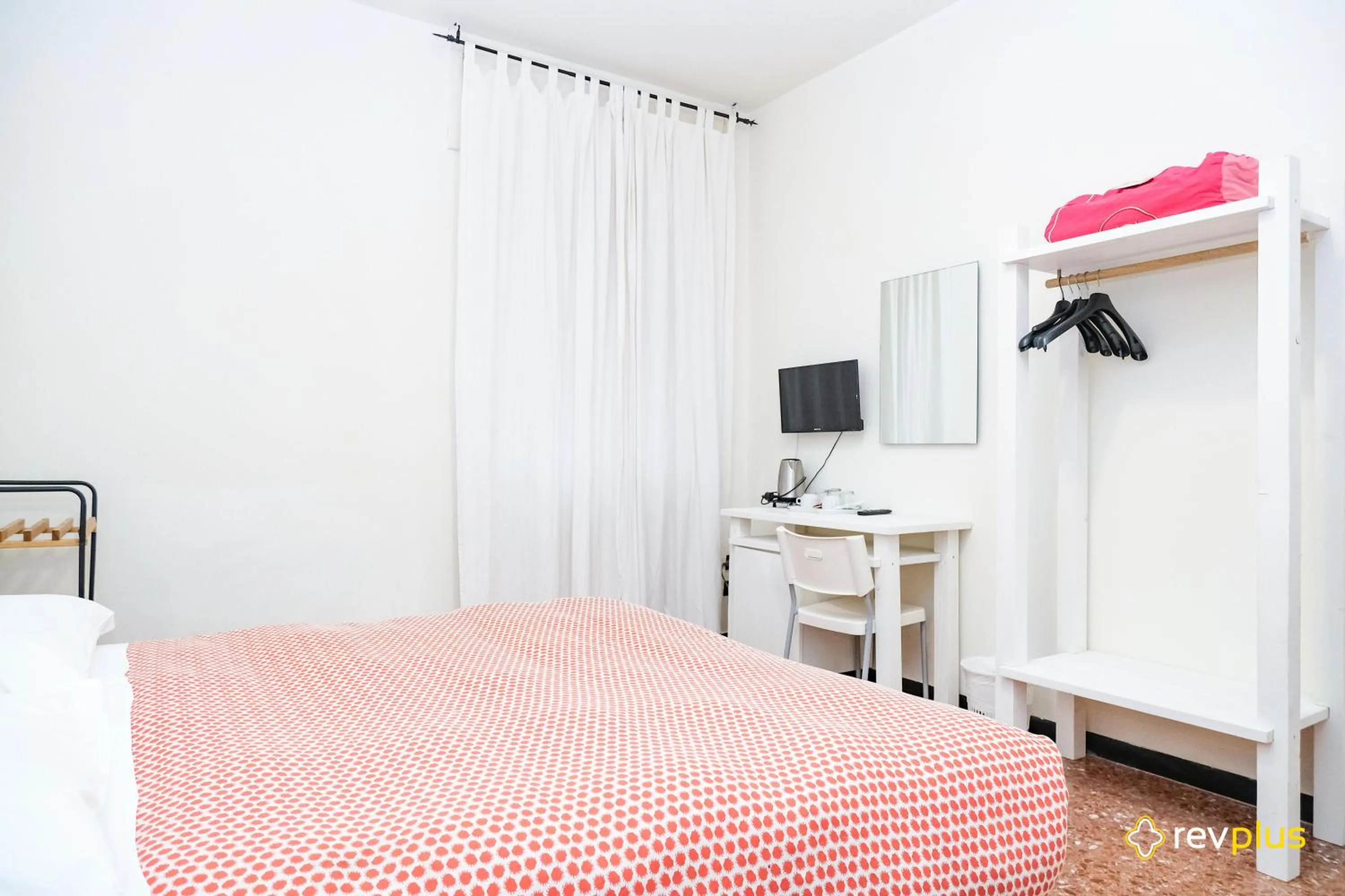 Photo of the whole room, Bed in Lia Rooms 3