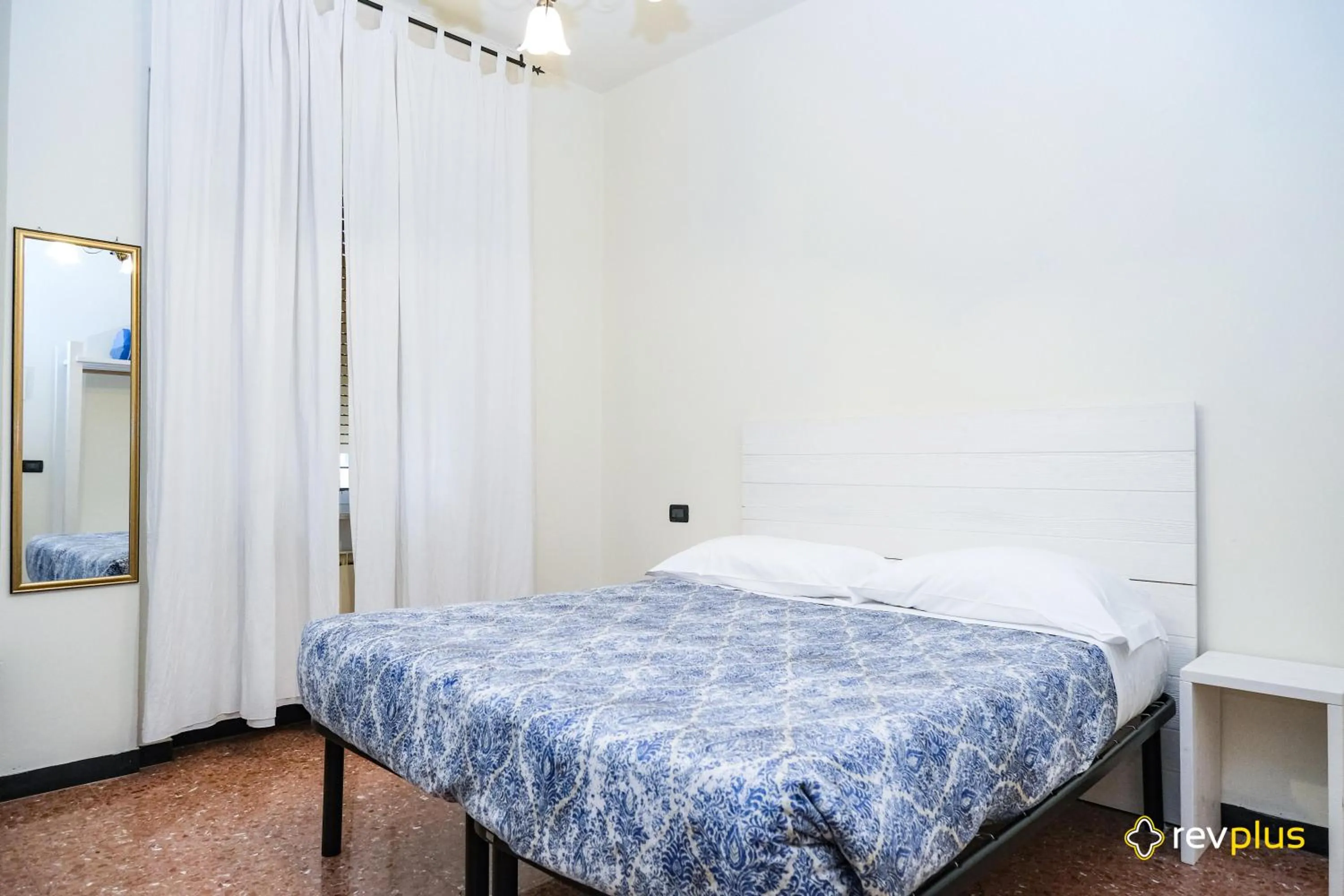 Photo of the whole room, Bed in Lia Rooms 3