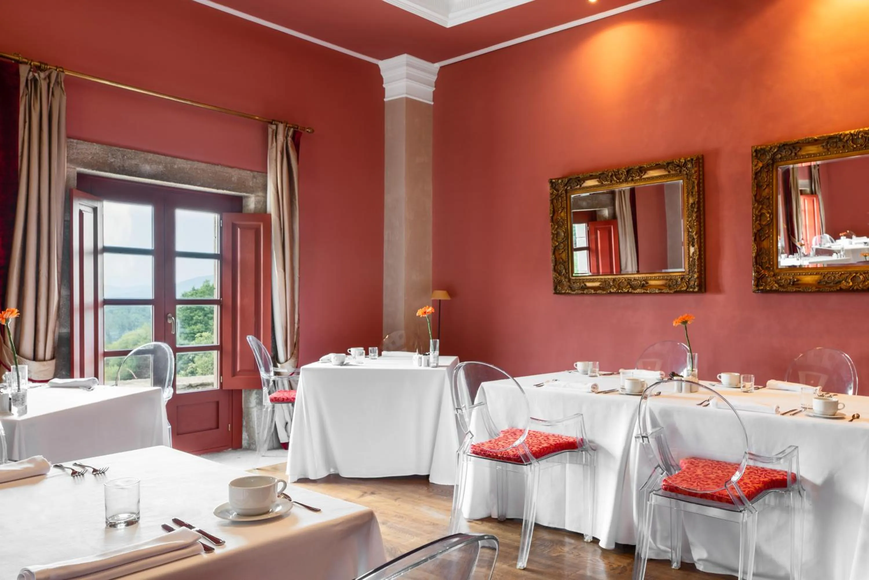 Restaurant/places to eat in Áurea Palacio de Sober by Eurostars Hotel Company