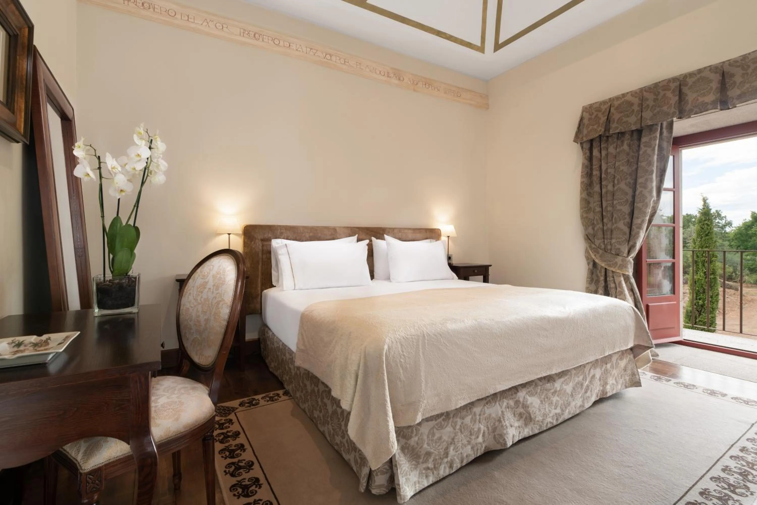 Bed in Áurea Palacio de Sober by Eurostars Hotel Company