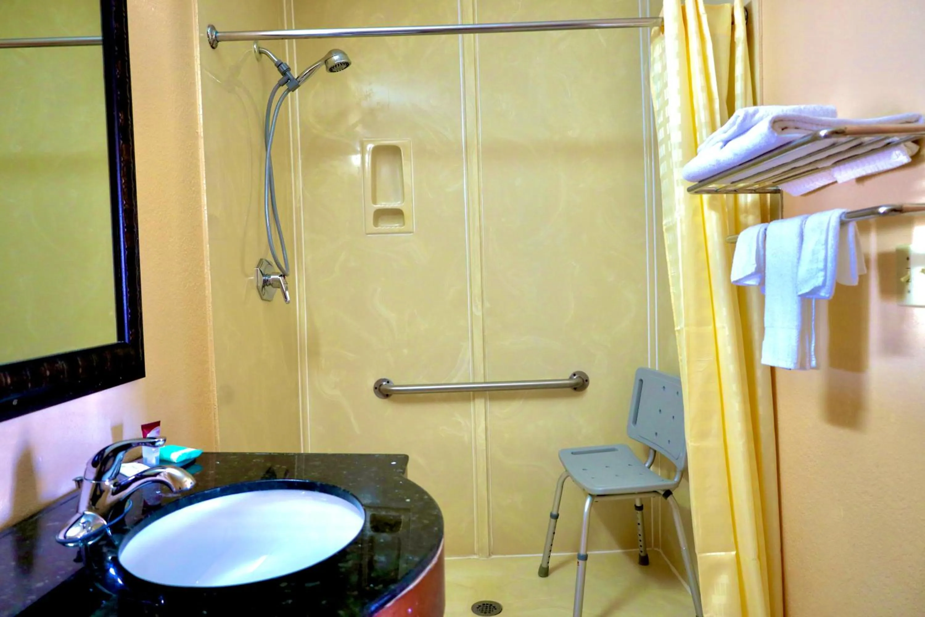 Bathroom in Regency Inn & Suites