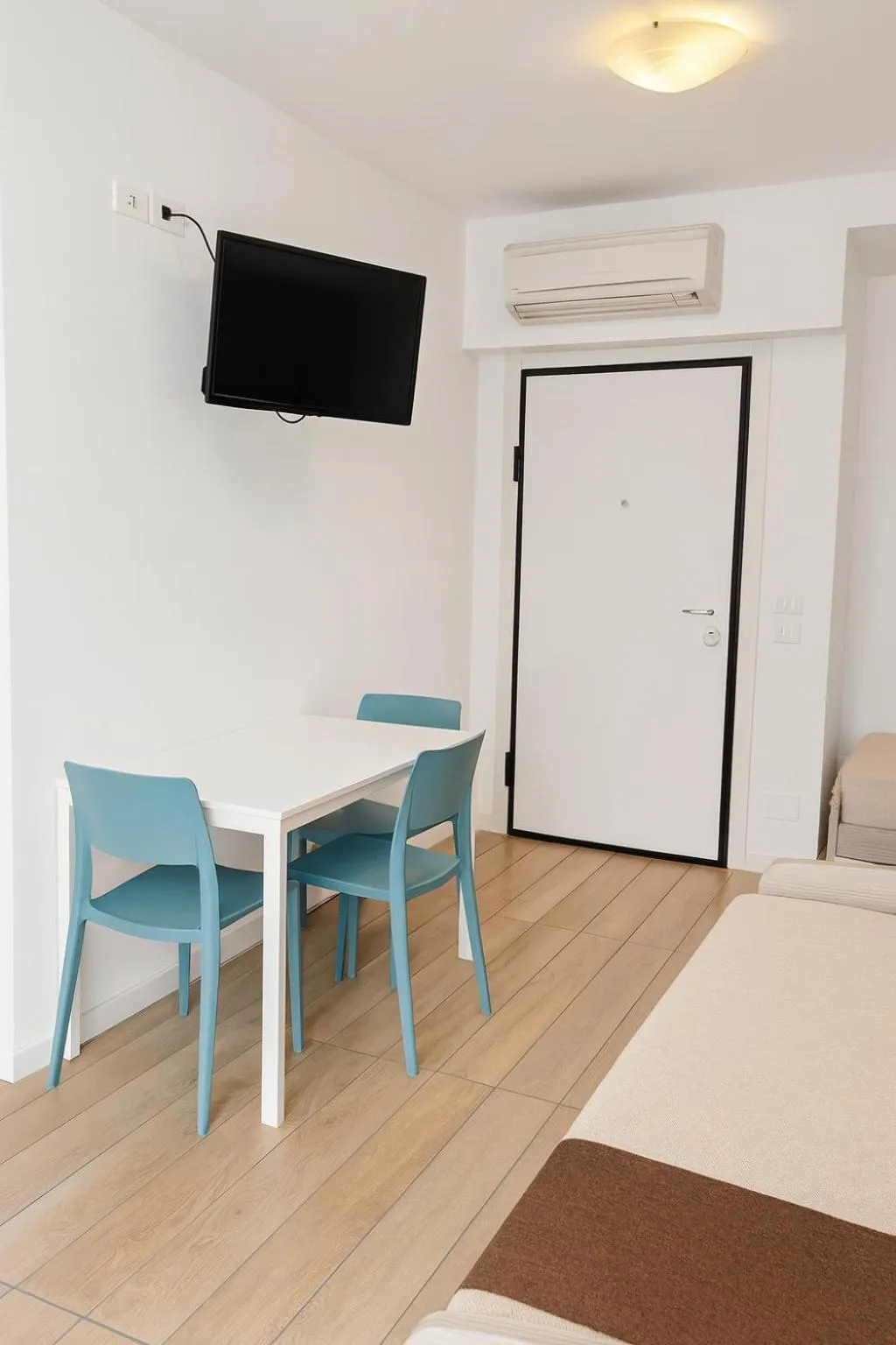 TV and multimedia, Bed in Residence Antares