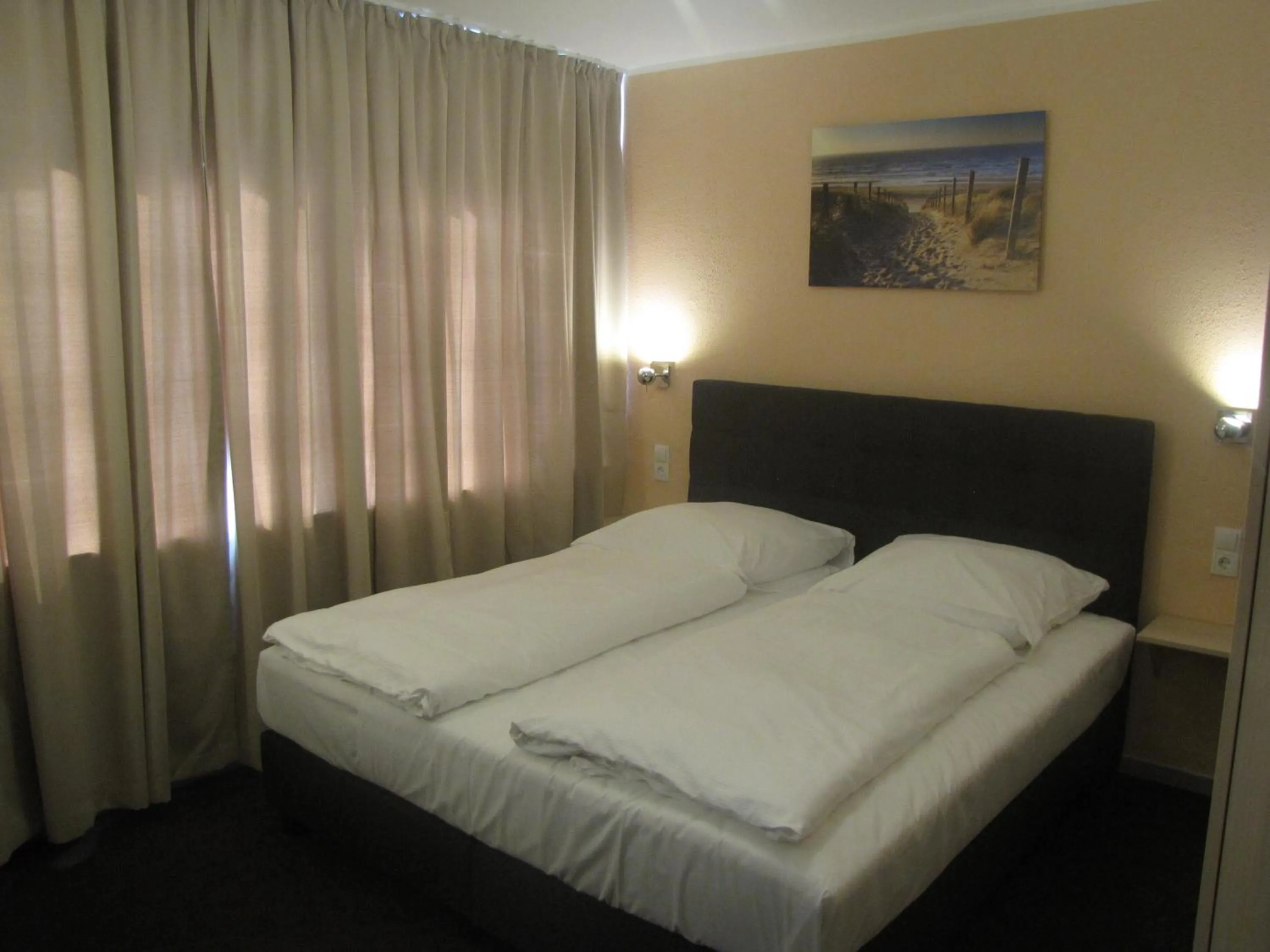 Bed in Milano Hotel