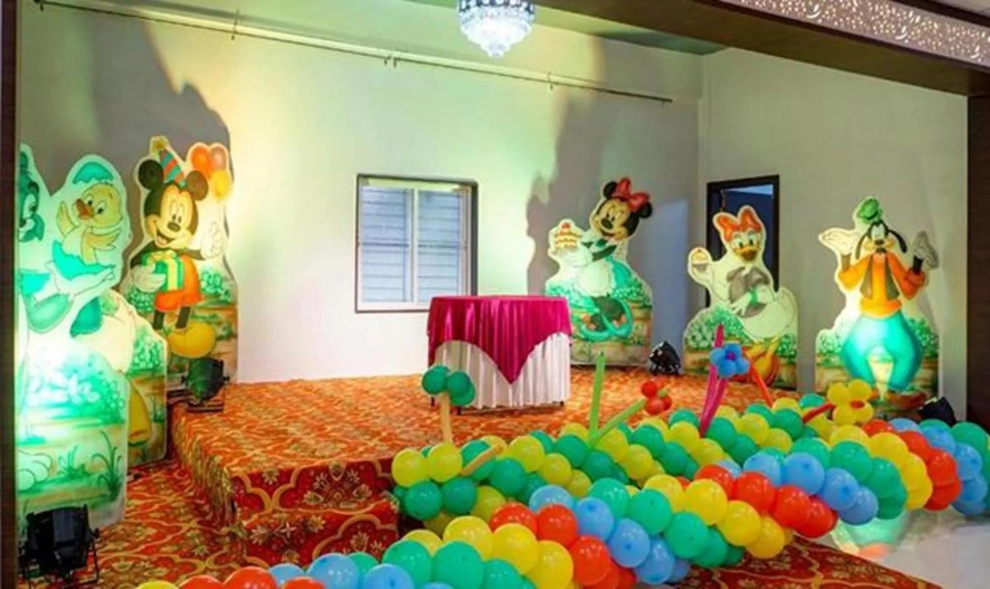 Banquet/Function facilities in Omkar Executive