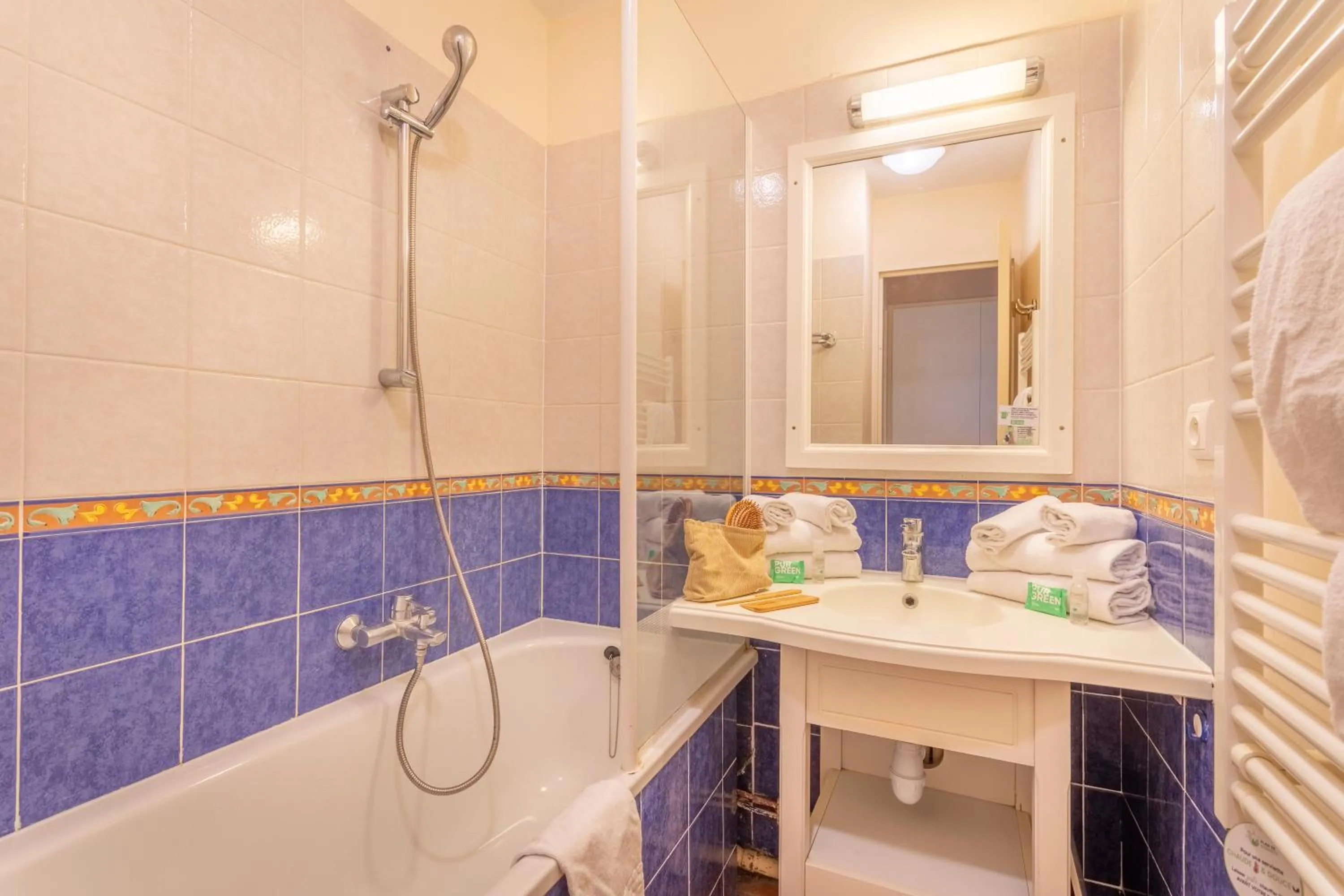 Bathroom in Village Pierre & Vacances Pont Royal en Provence