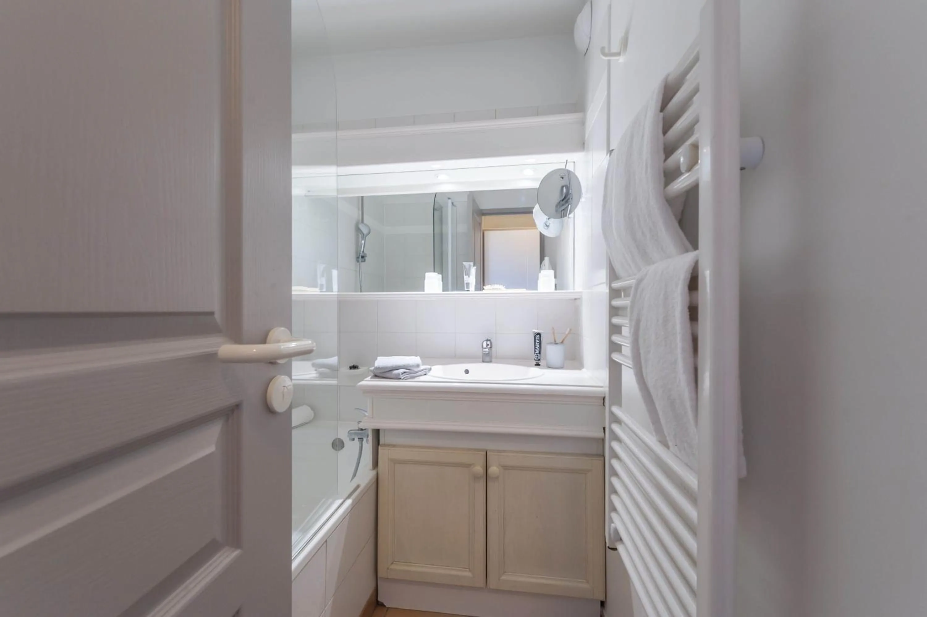 Bathroom in Village Pierre & Vacances Pont Royal en Provence