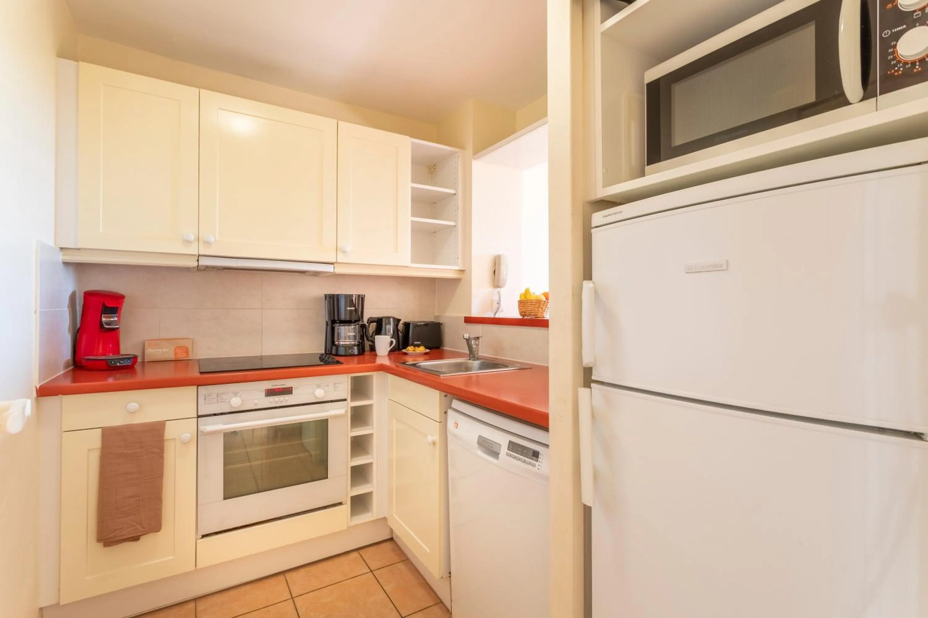 Two-Bedroom Apartment with Sleeping Alcove and Balcony (8 People) in Village Pierre & Vacances Pont Royal en Provence