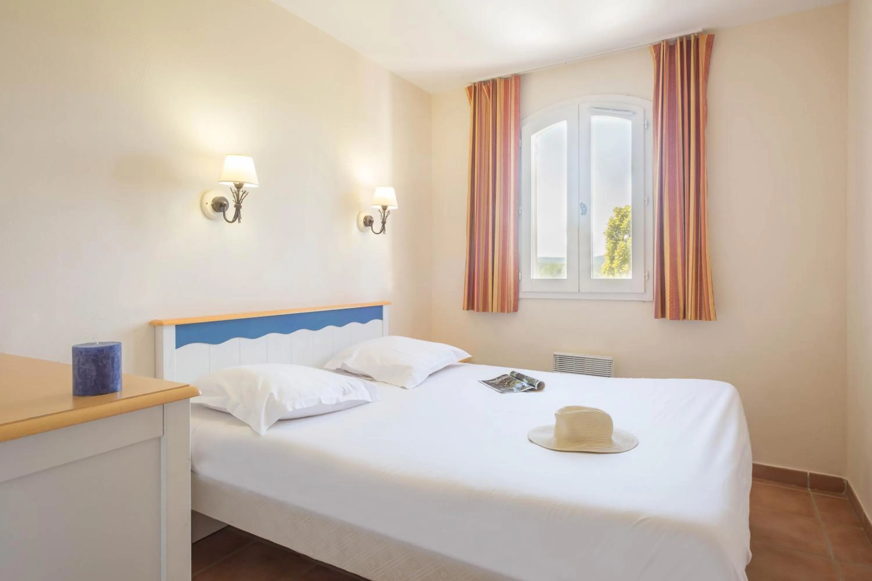 Bed in Village Pierre & Vacances Pont Royal en Provence