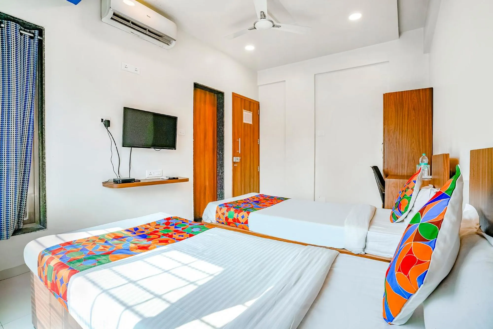 Communal lounge/ TV room, Bed in FabHotel 24 Baner - Nr MCF Camp