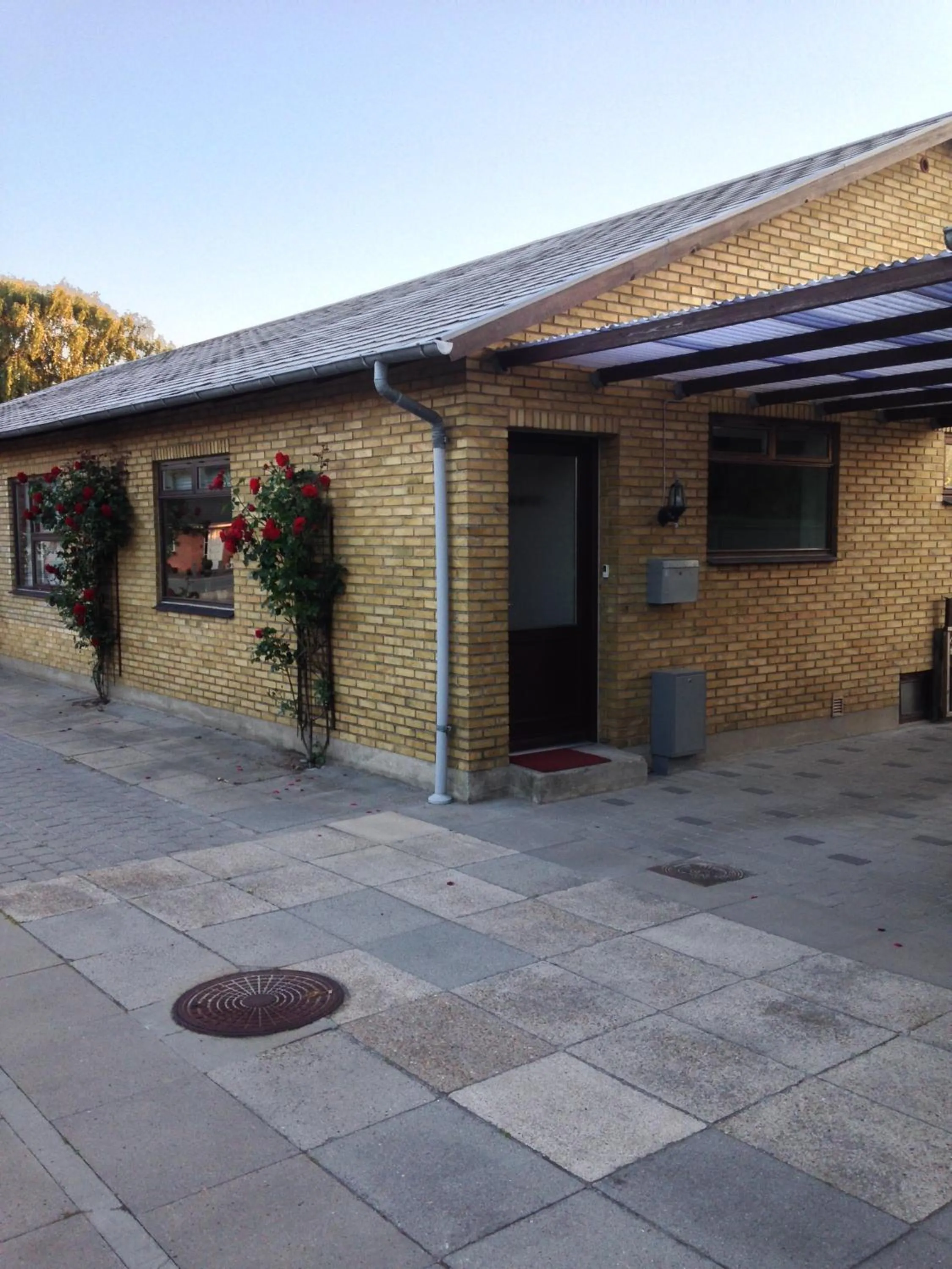 Facade/entrance in Bramming city privat overnatning , ingen morgenmad