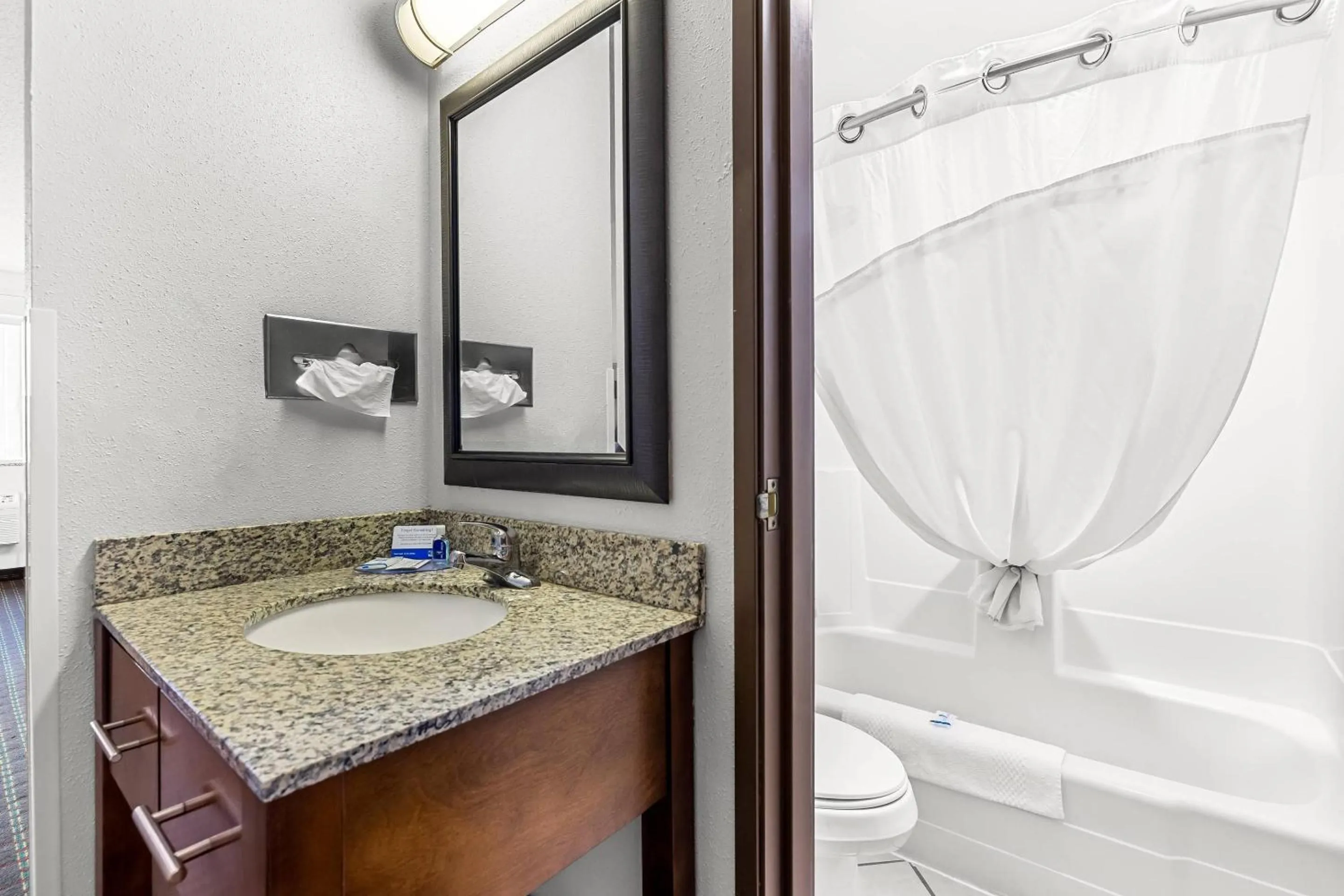 Bedroom in Rodeway Inn Rapid City North