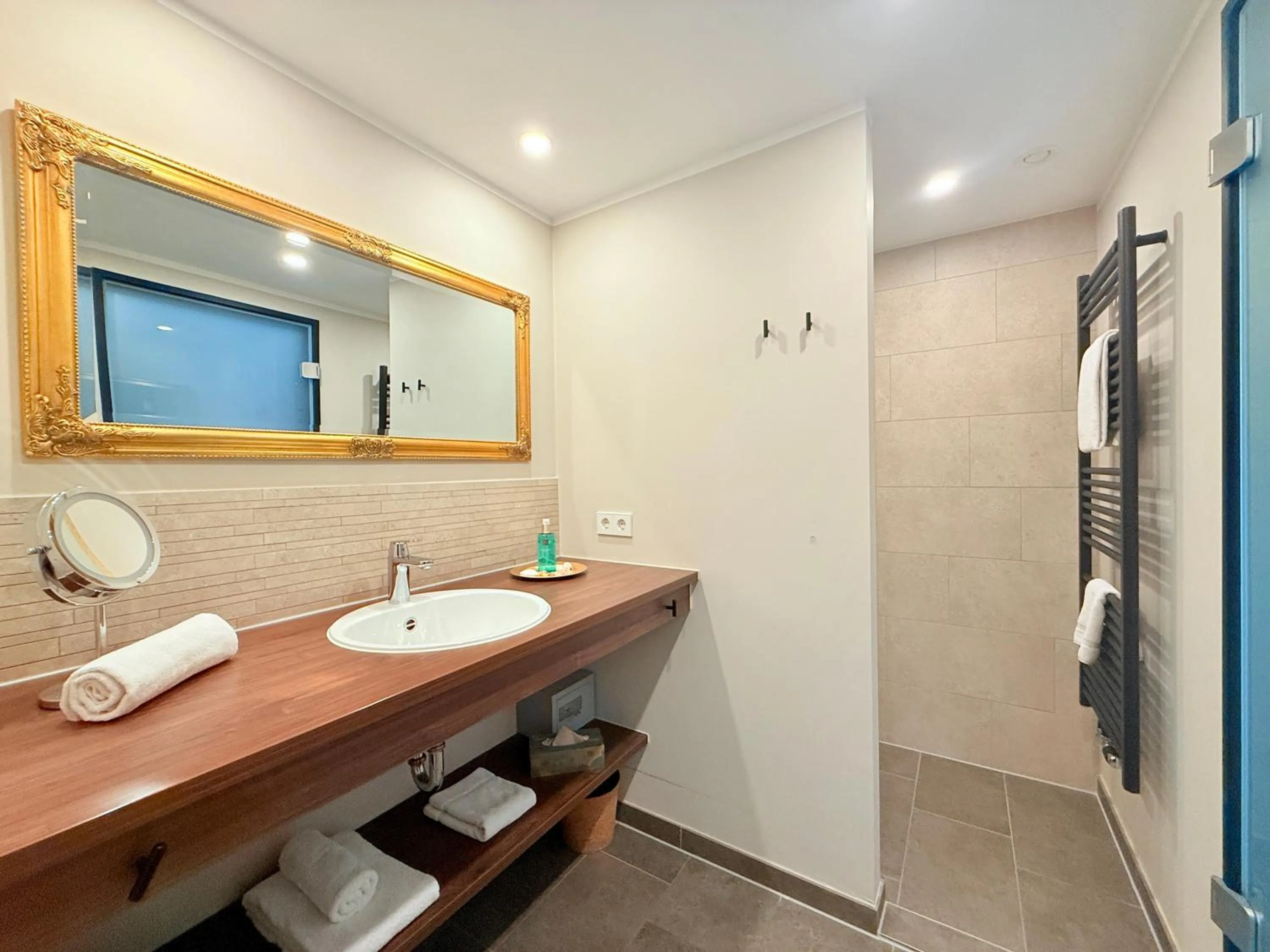 Shower in Boutique Hotel Zuckerfabrik Stuttgart