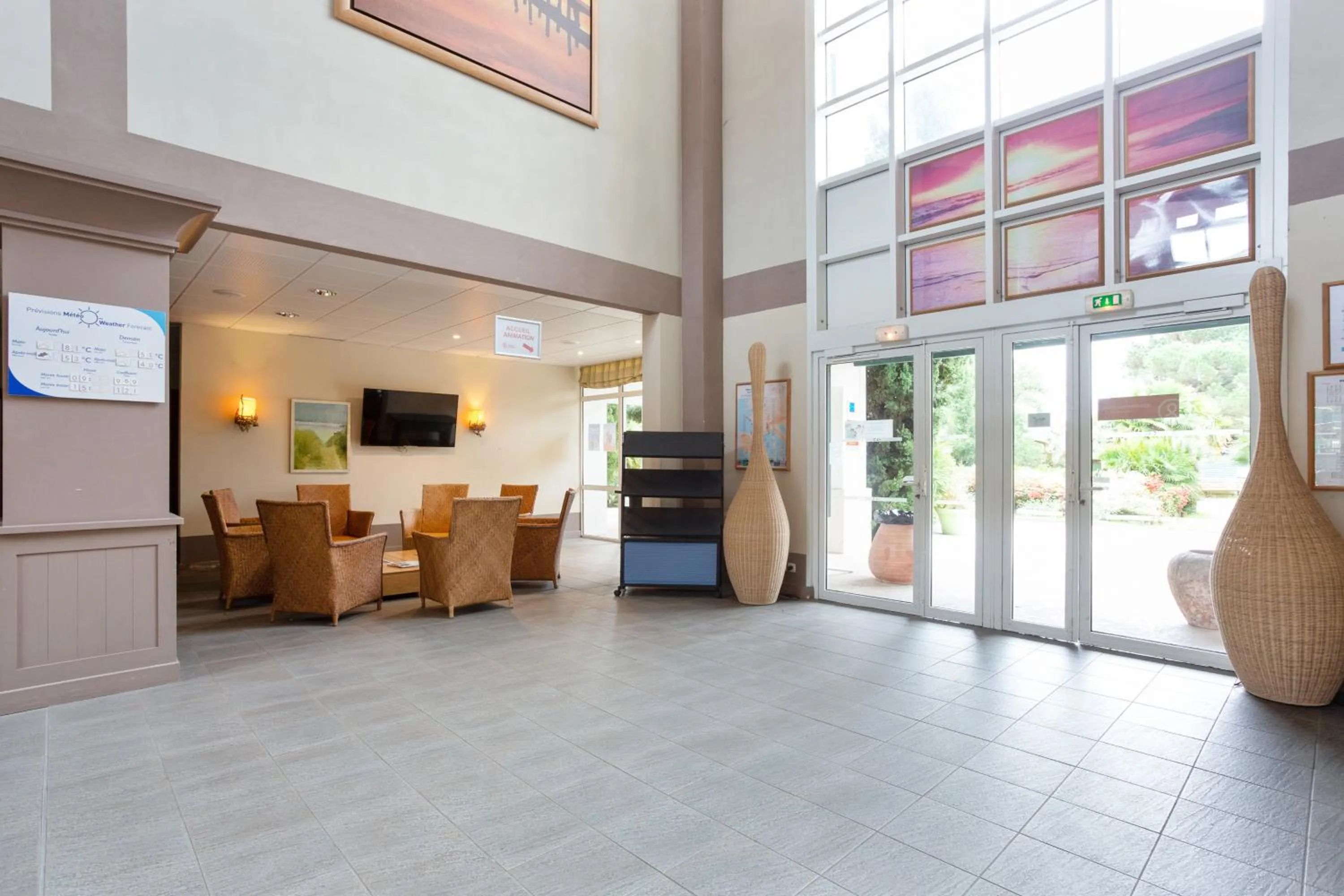 Communal lounge/ TV room in Village Pierre & Vacances Moliets