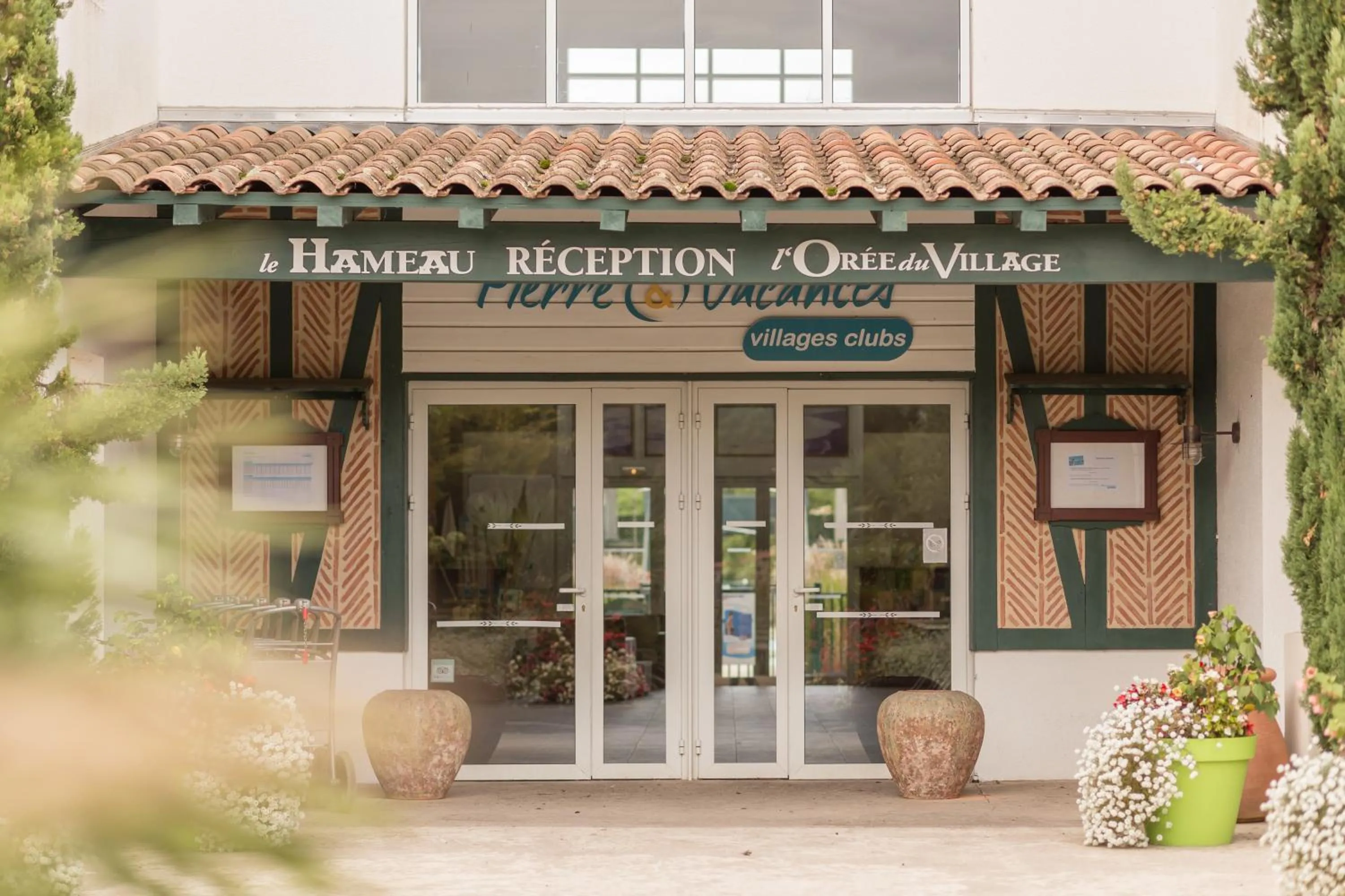 Facade/entrance in Village Pierre & Vacances Moliets